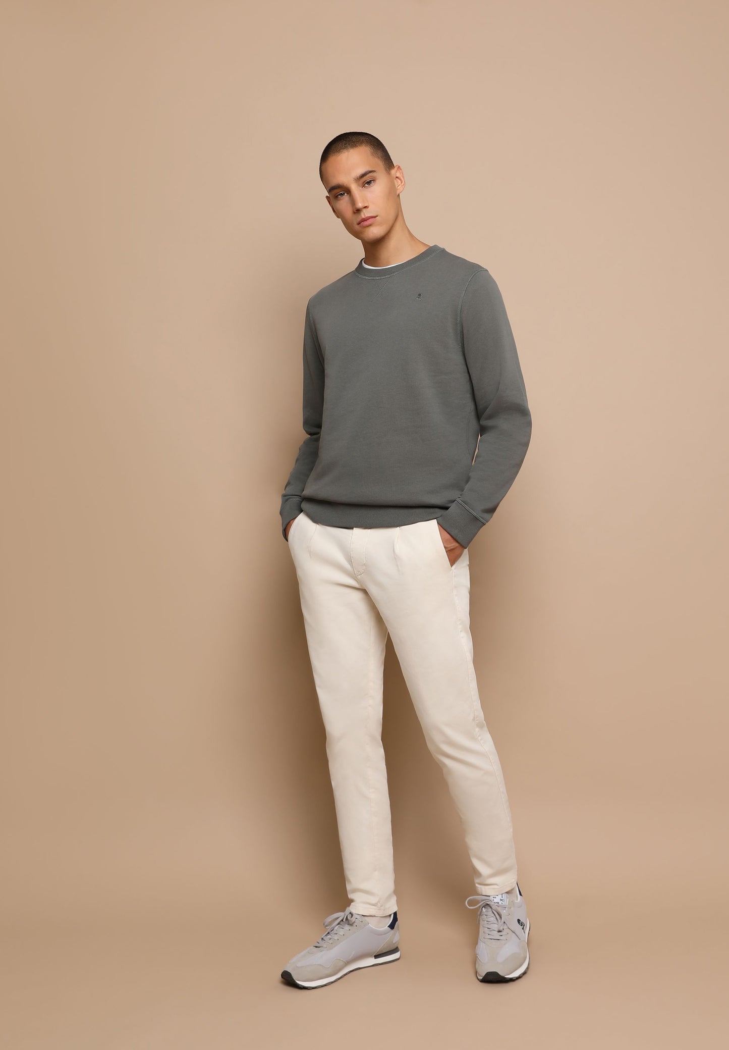 SUDADERA BÁSICA CALAVERA