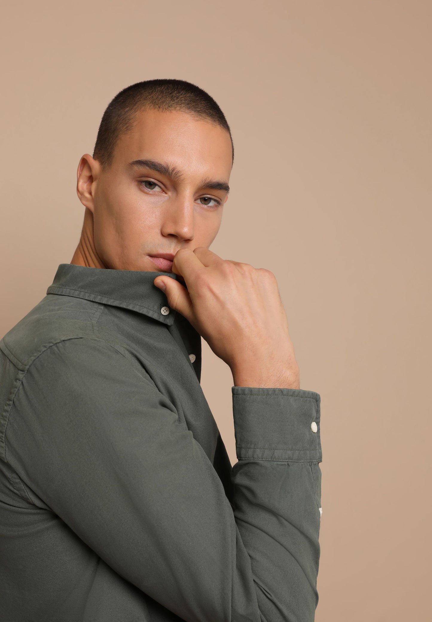 CAMISA CUELLO BOTONES