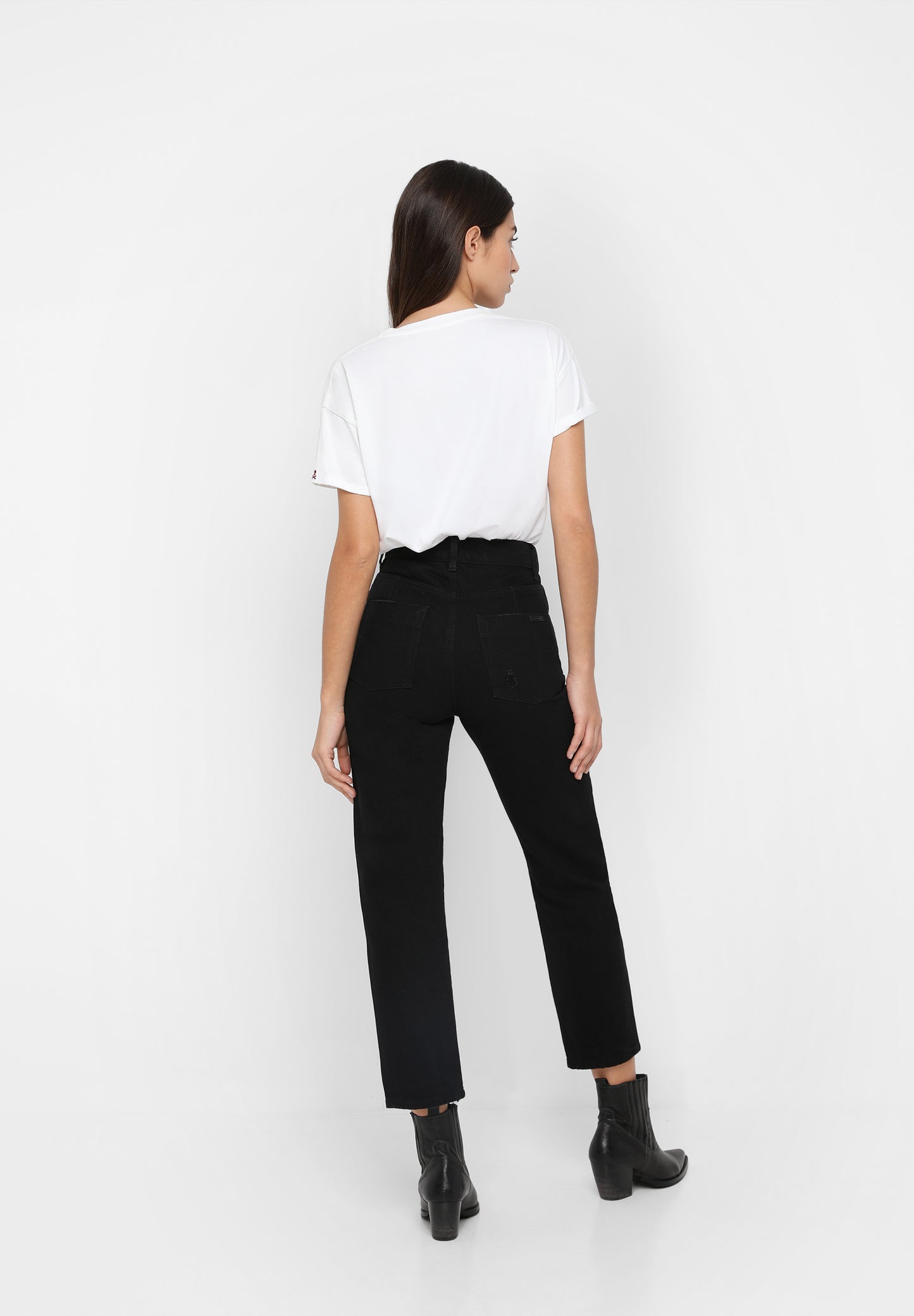 JEANS RECTOS DESFLECADOS