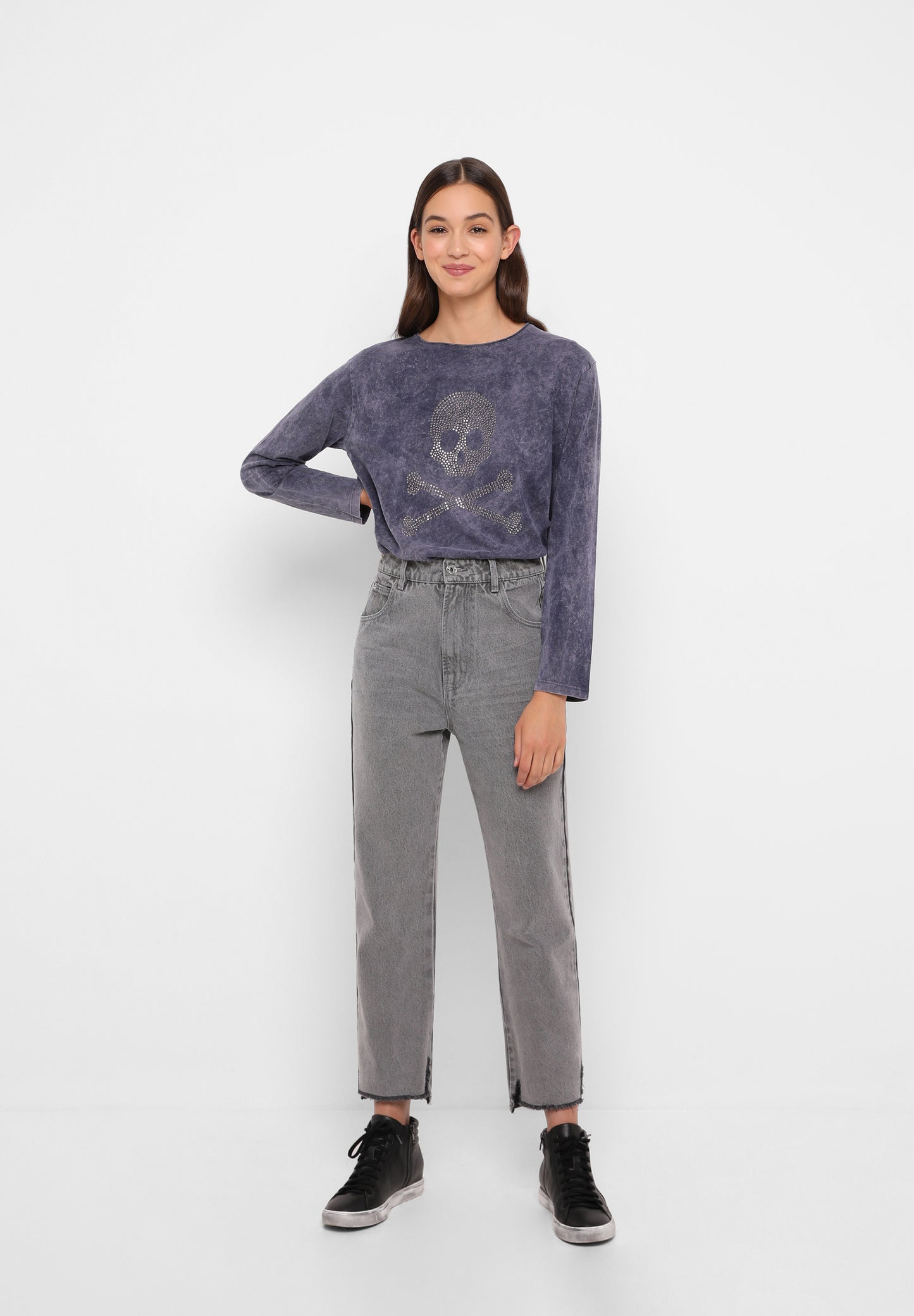 JEANS RECTOS DESFLECADOS