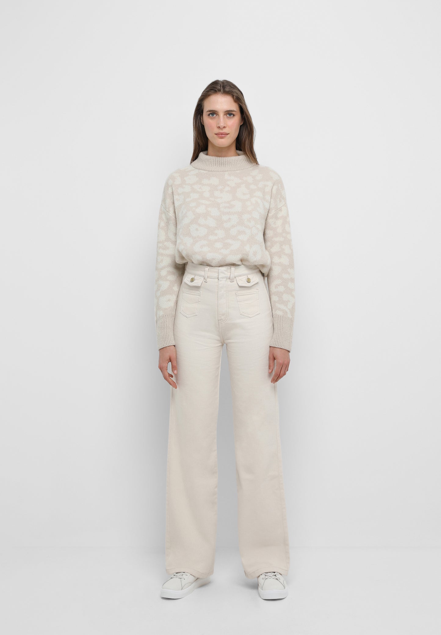 JEANS FLARE BOLSILLOS BOTÓN