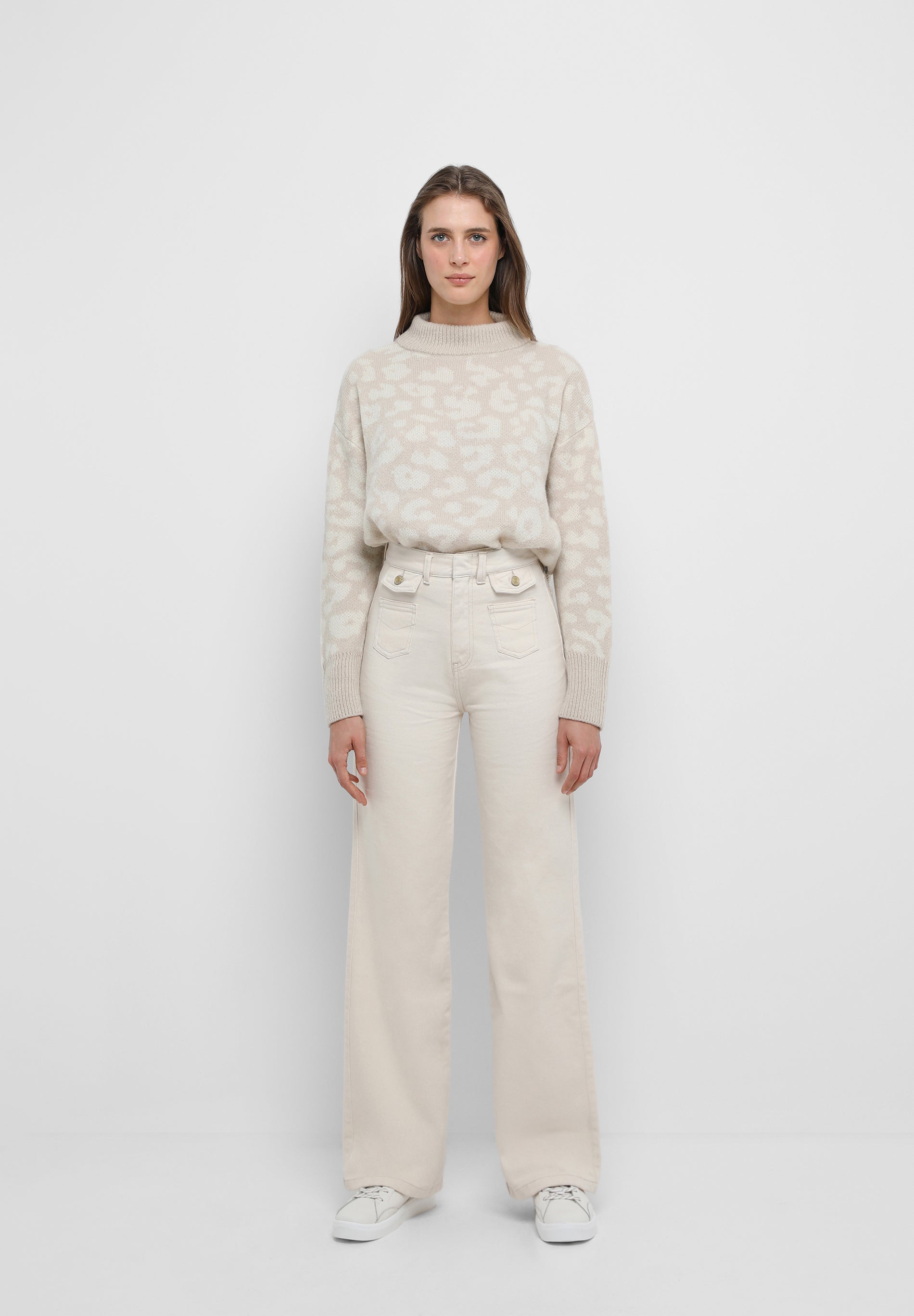 JEANS FLARE BOLSILLOS BOTÓN