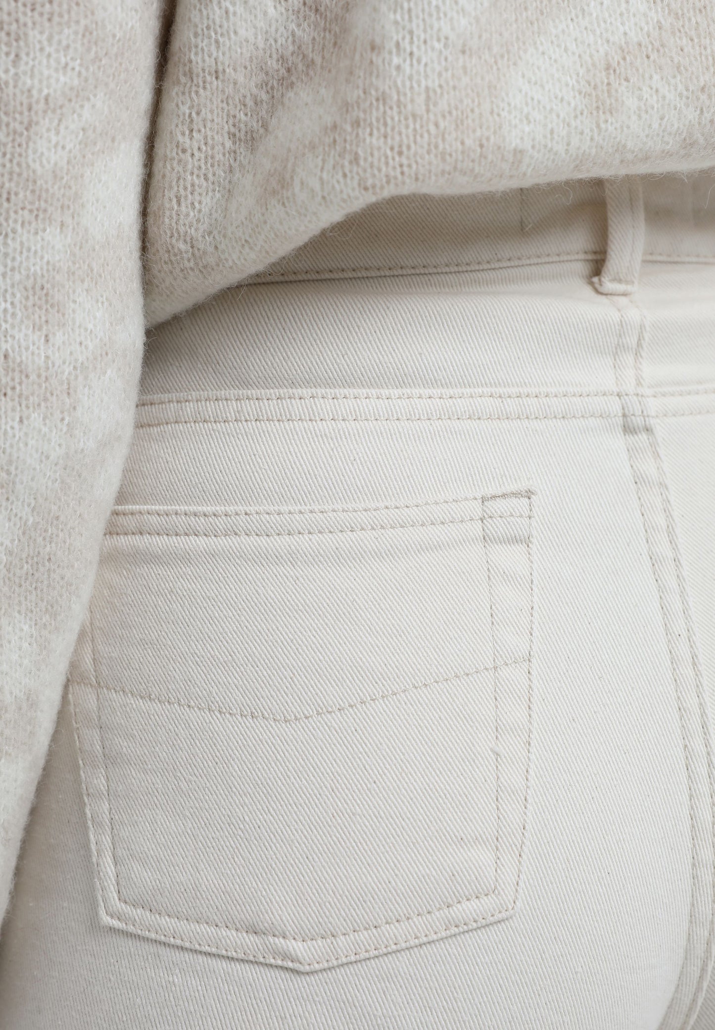 JEANS FLARE BOLSILLOS BOTÓN