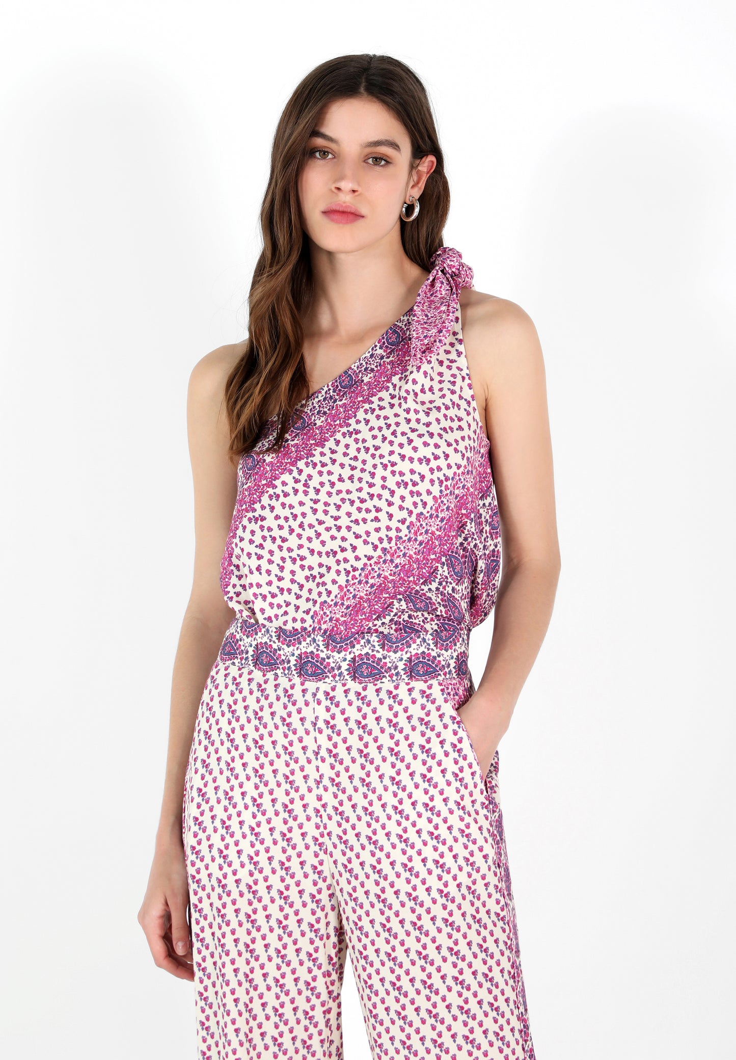 TOP ASIMÉTRICO ESTAMPADO