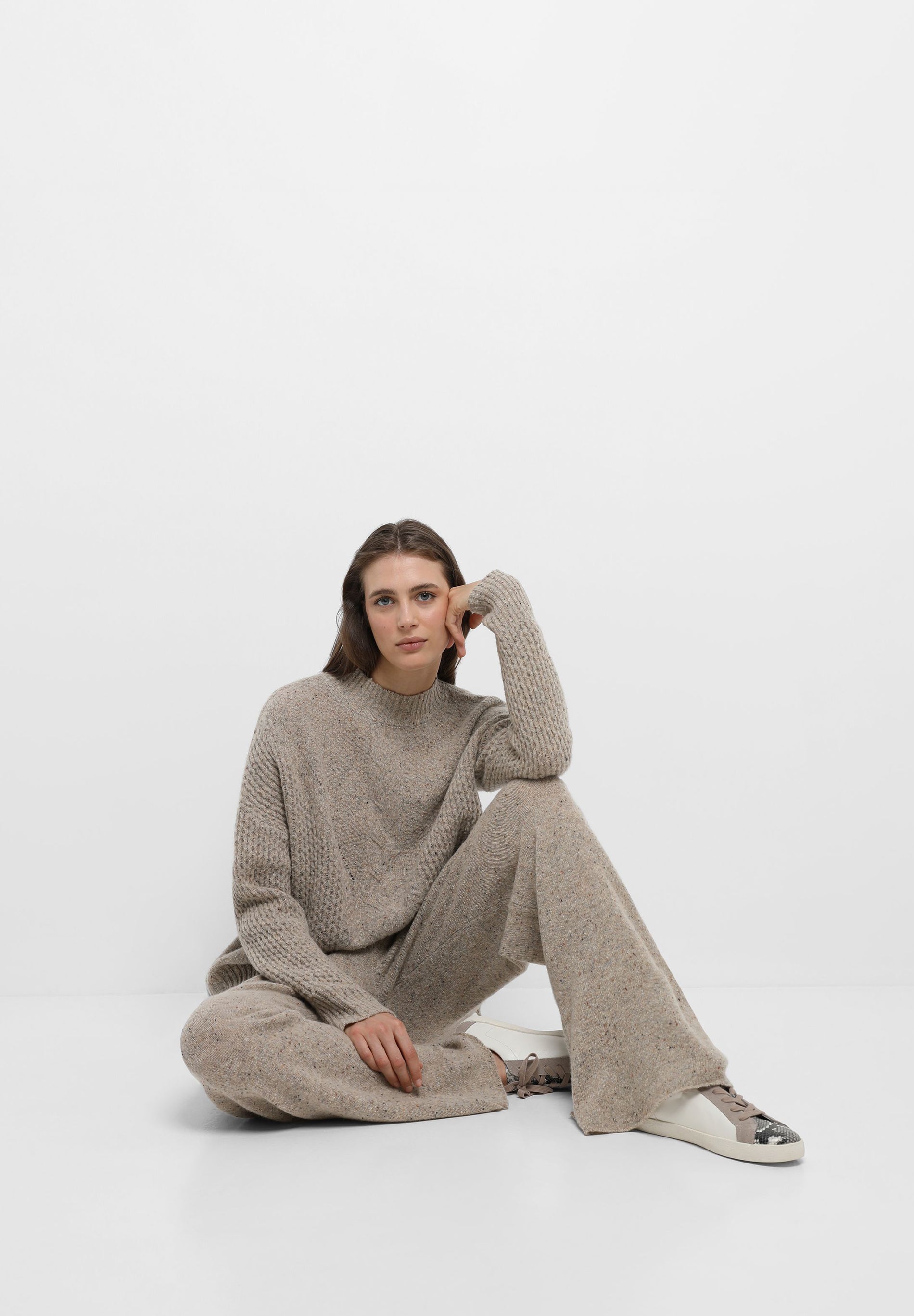 PANTALÓN PUNTO JASPEADO