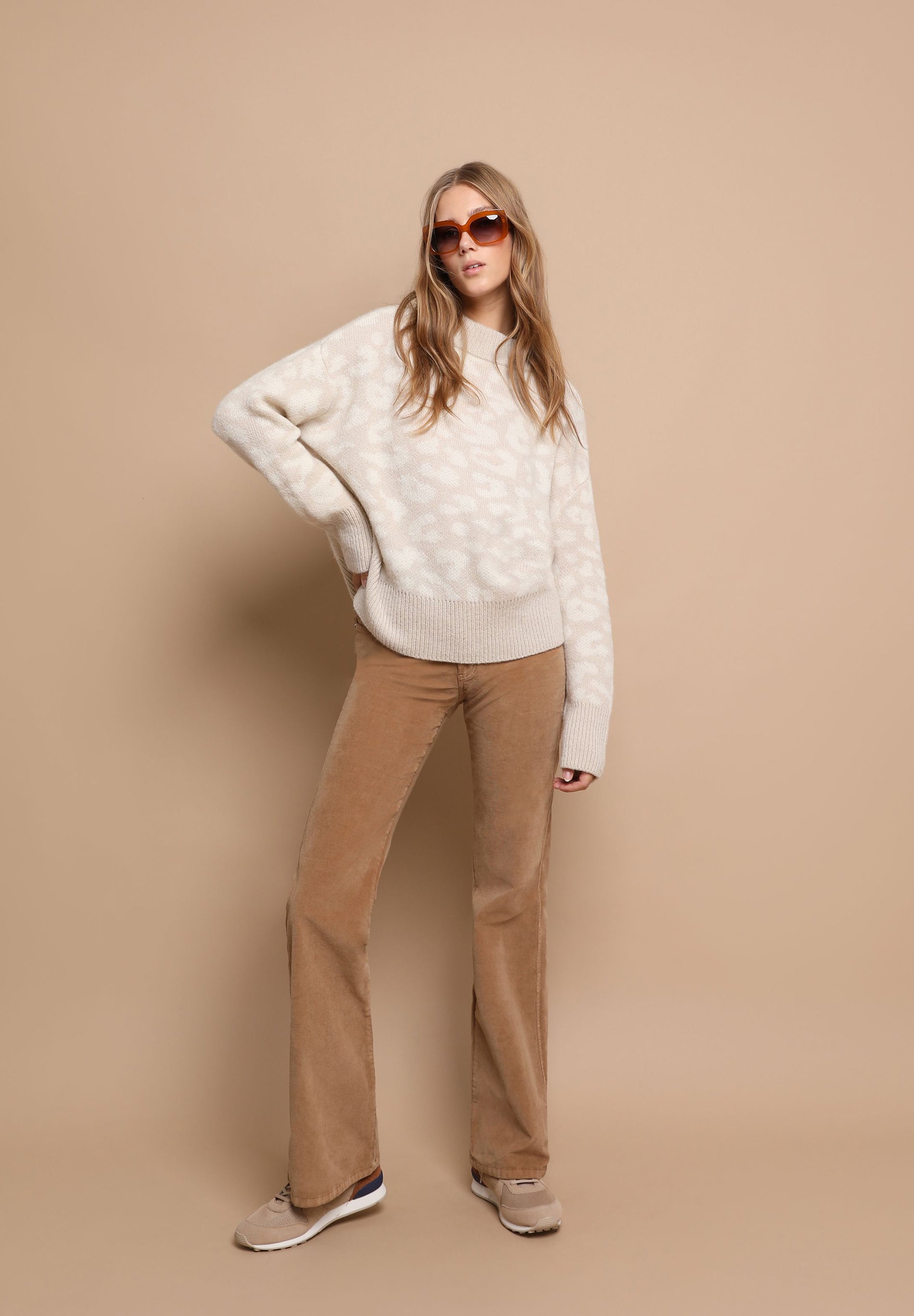 PANTALÓN FLARE PANA