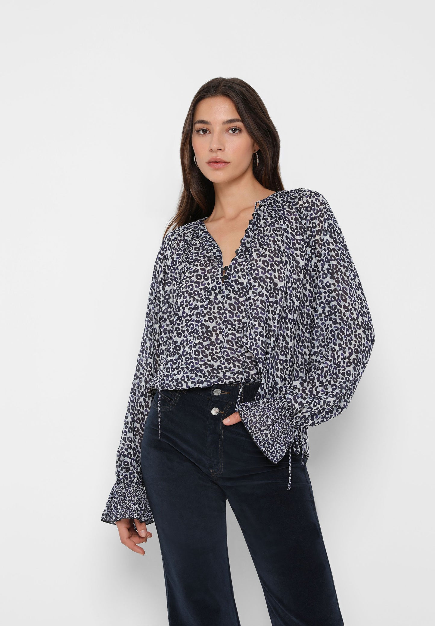 BLUSA SEMITRANSPARENTE ANIMAL PRINT