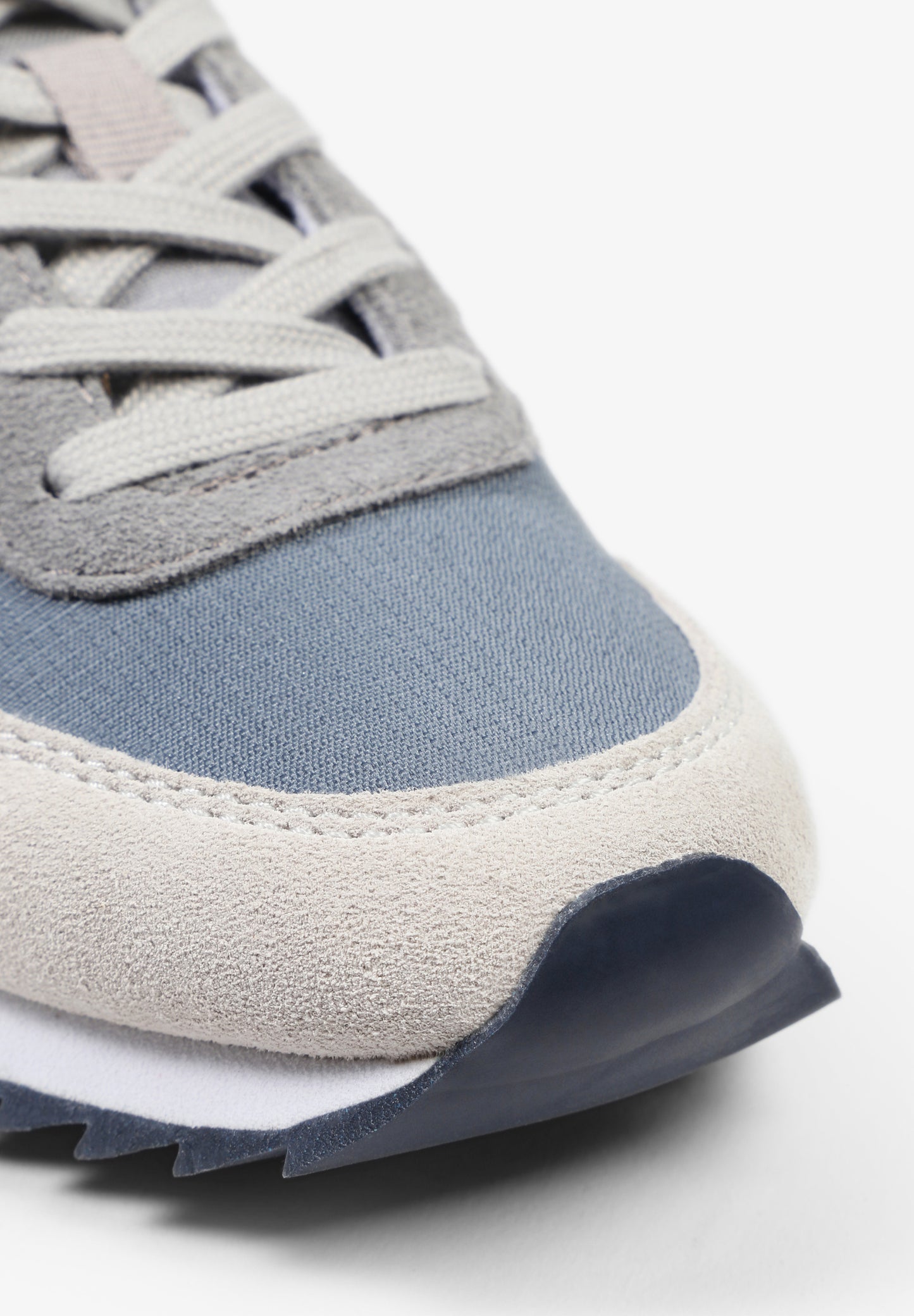 SNEAKERS CALAVERA INSIGNIA