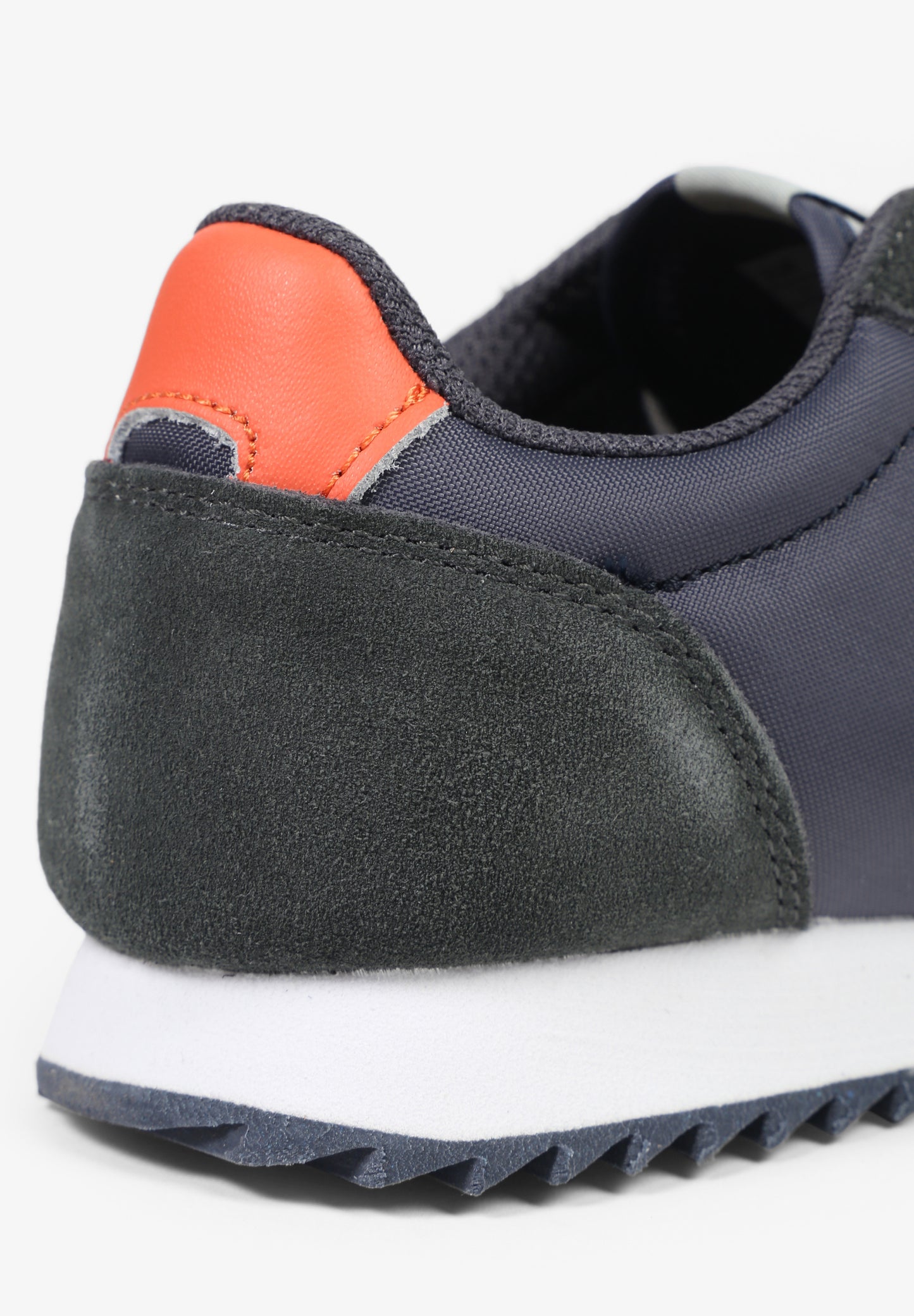 SNEAKERS CALAVERA INSIGNIA