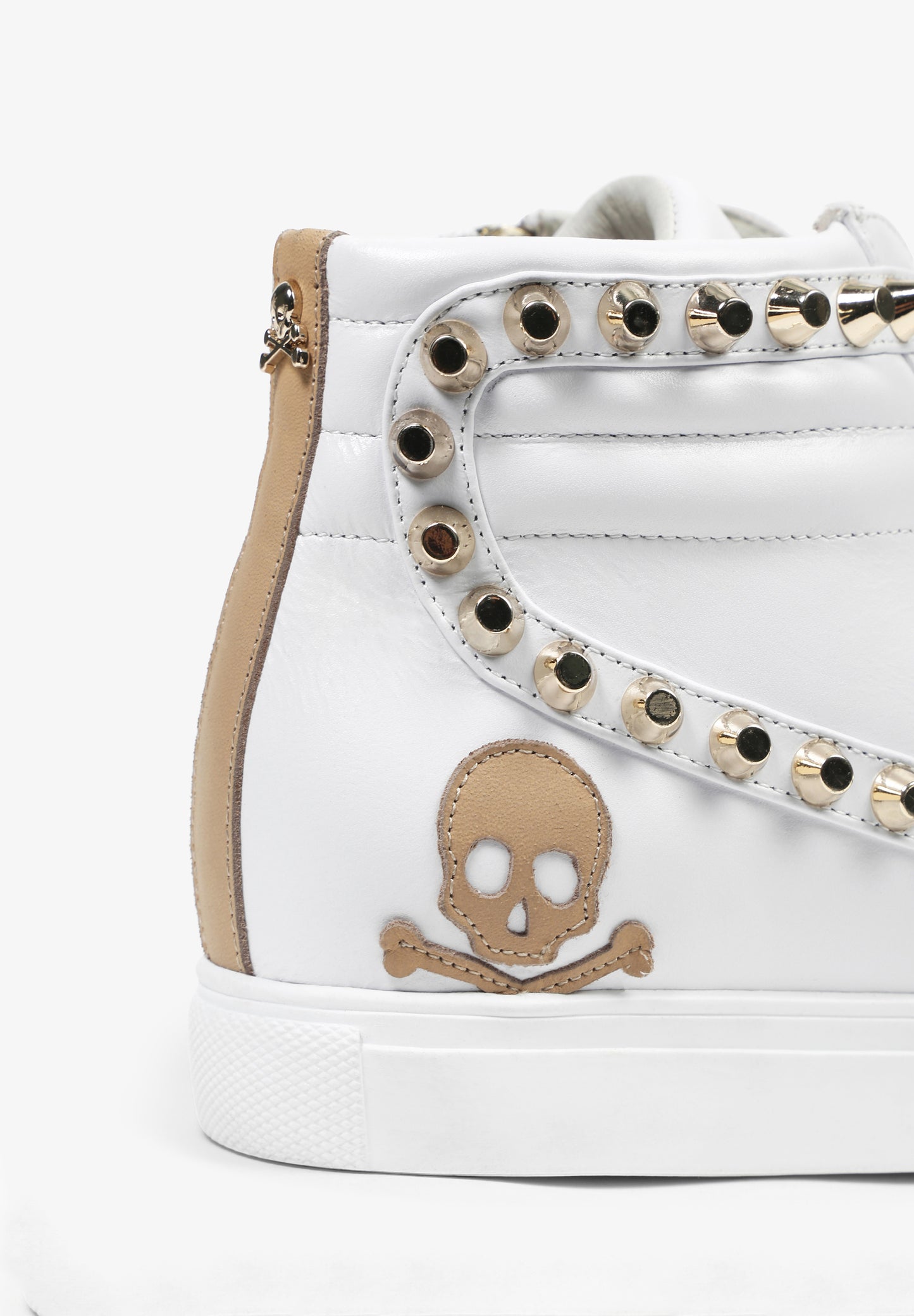 SNEAKERS BOTAS TACHAS