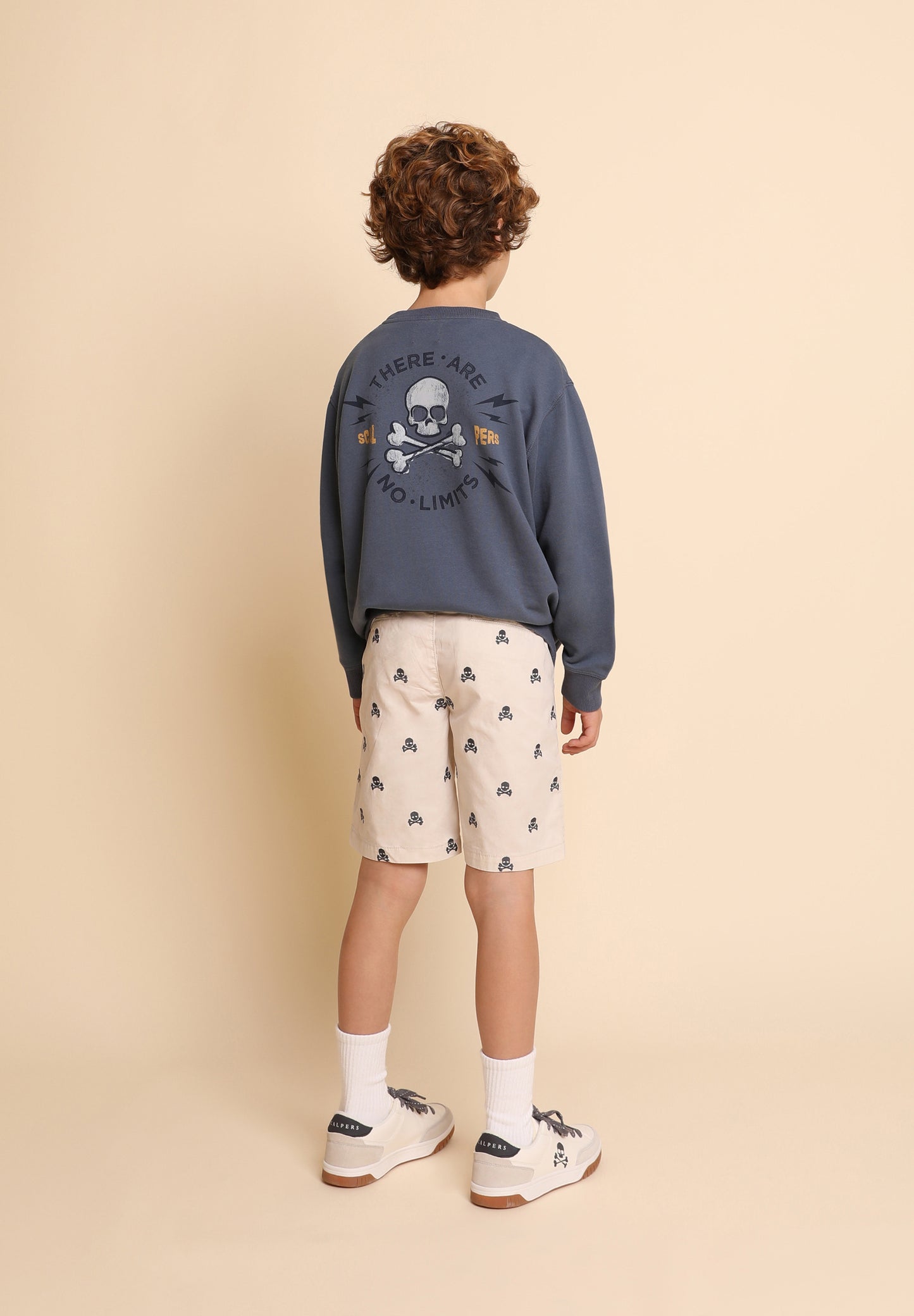 BERMUDAS CALAVERAS ALL OVER