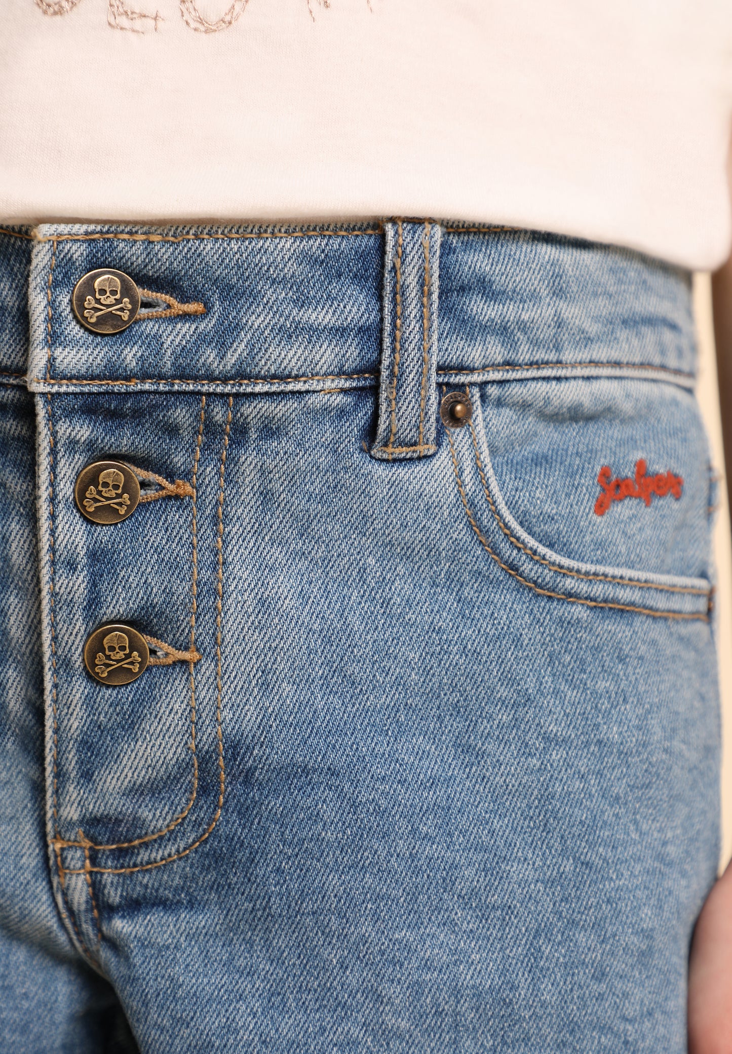 BERMUDAS DENIM DESFLECADA