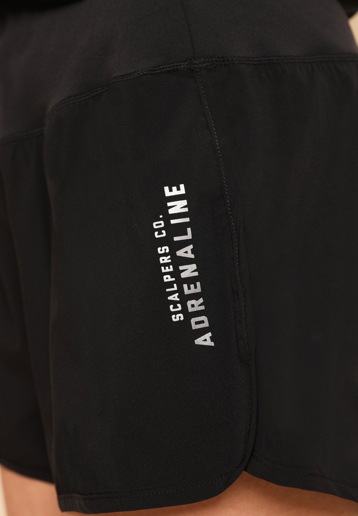 BERMUDAS DEPORTIVAS ADN