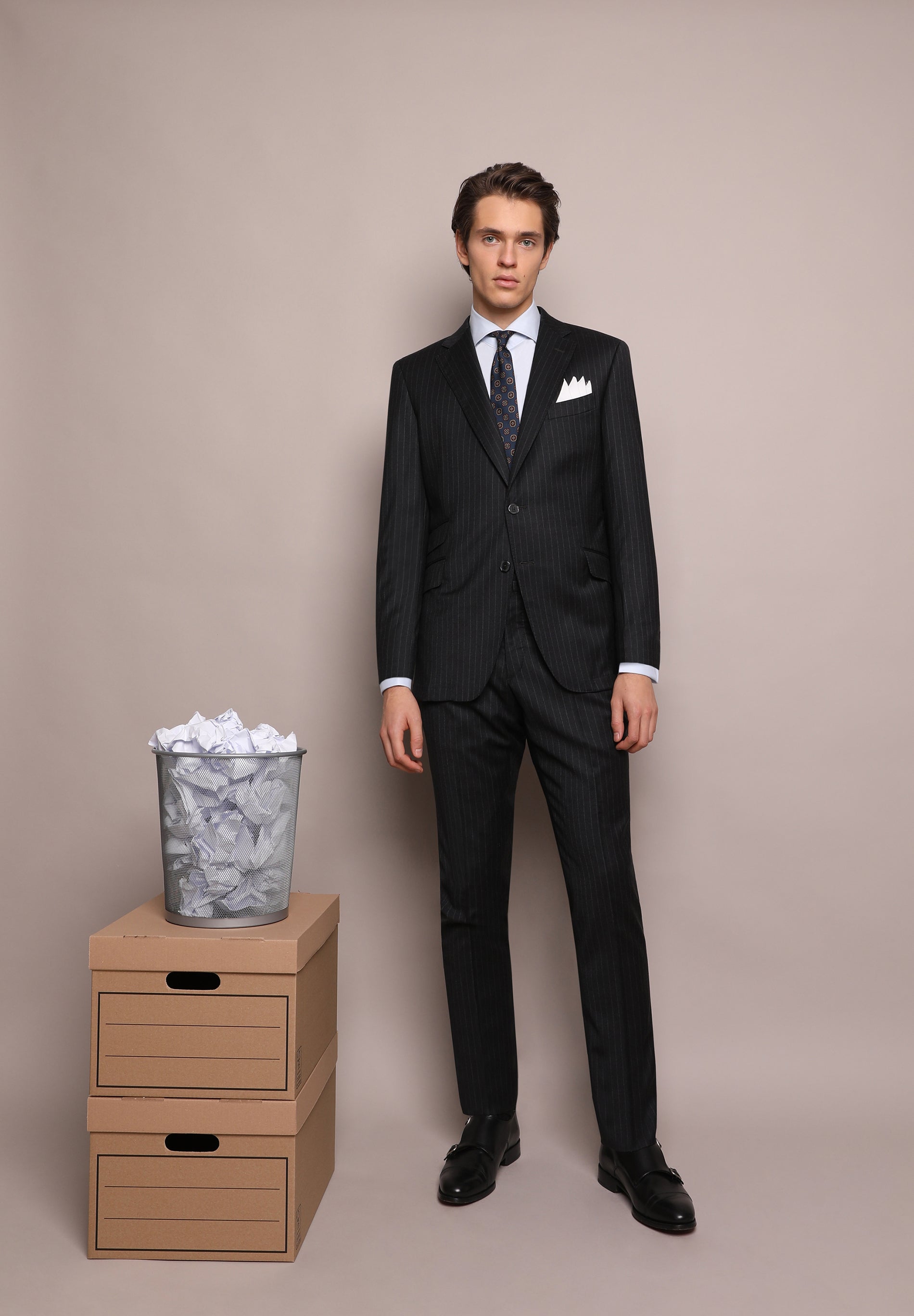 TRAJE RAYA DIPLOMÁTICA