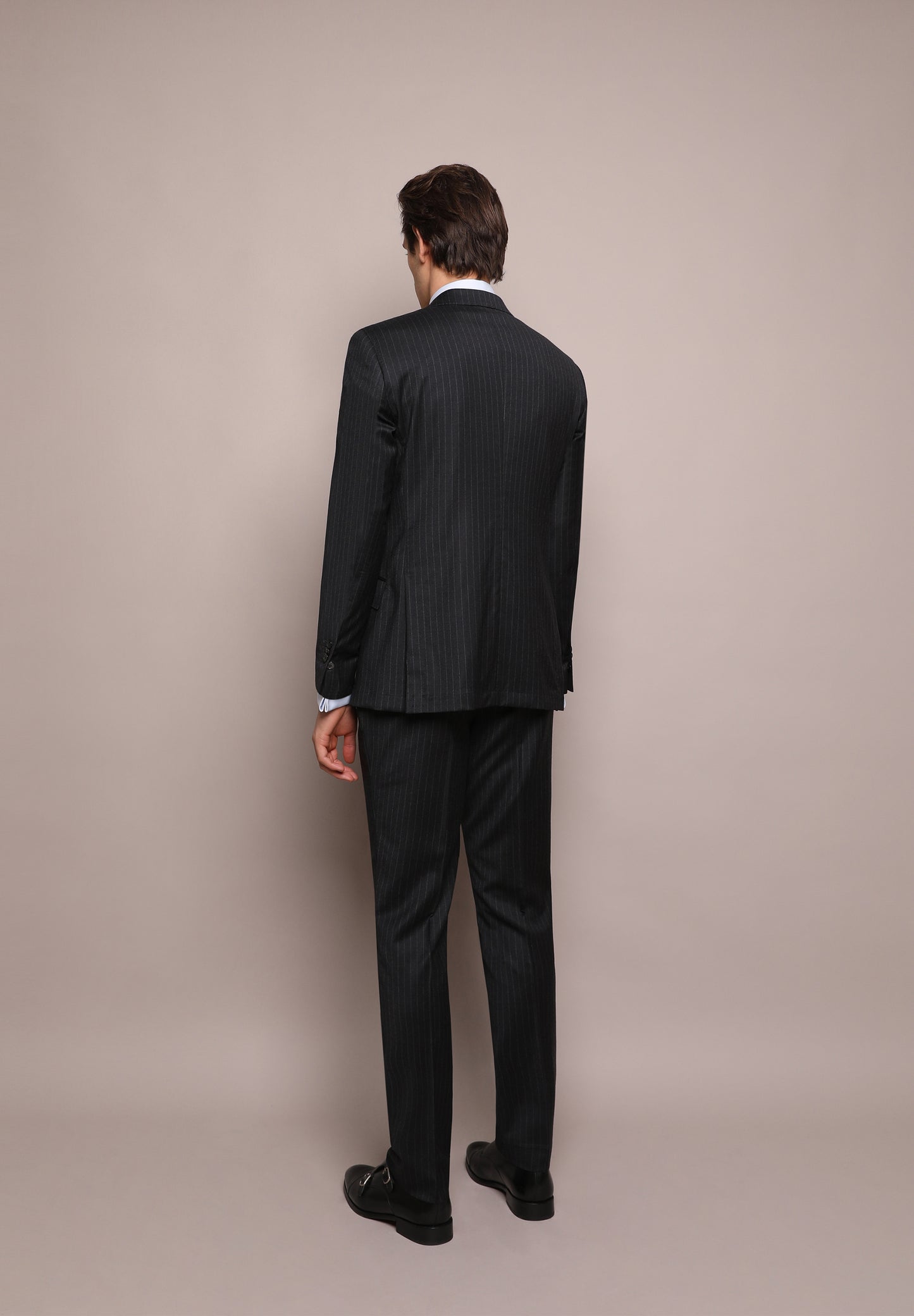 TRAJE RAYA DIPLOMÁTICA