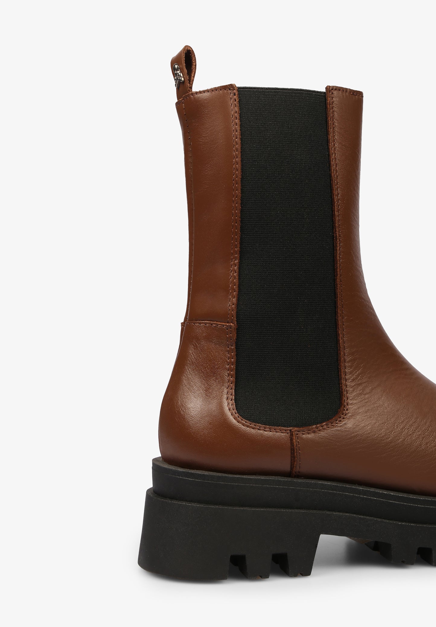 BOTAS CORTAS SUELA TRACK