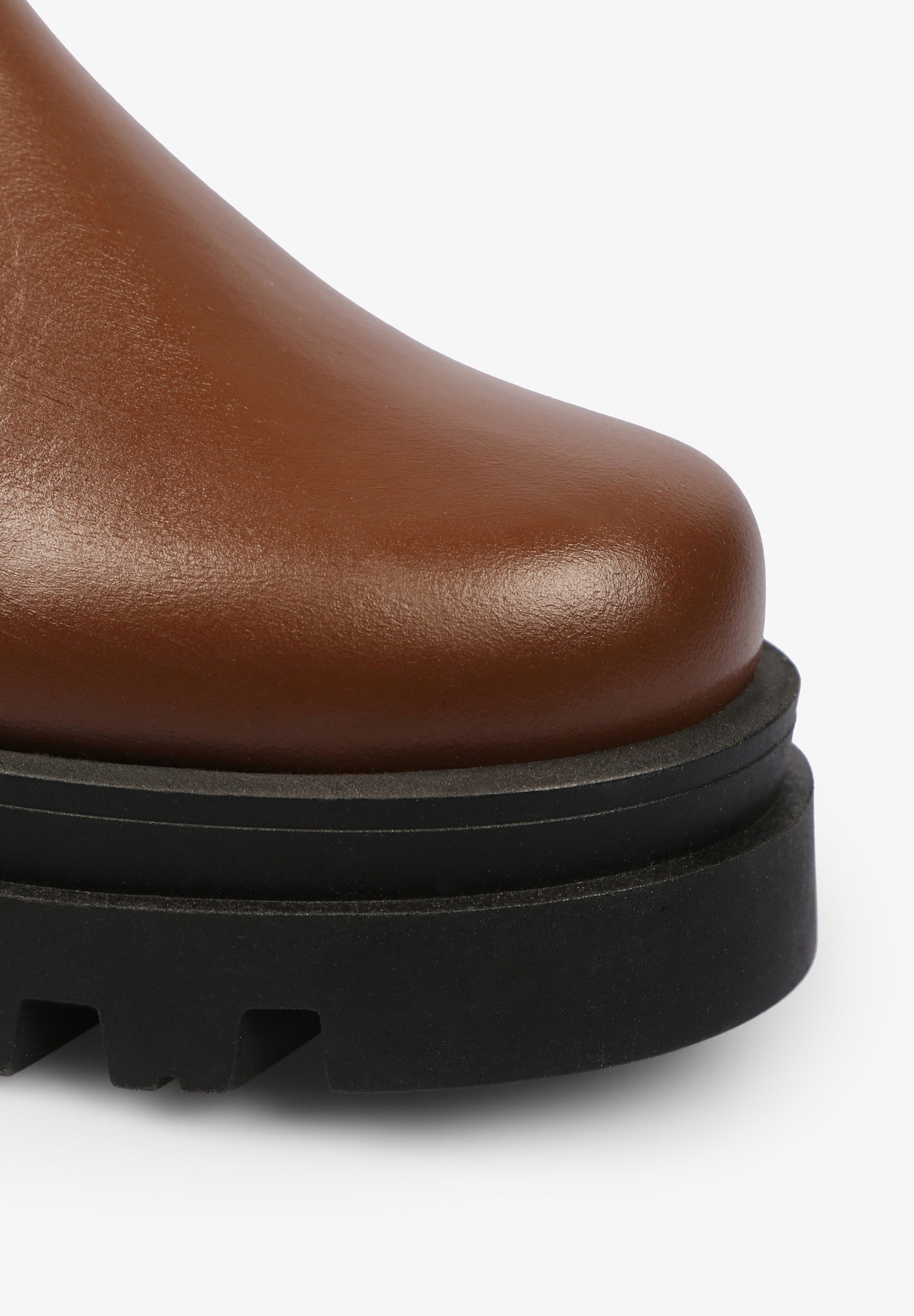 BOTAS CORTAS SUELA TRACK