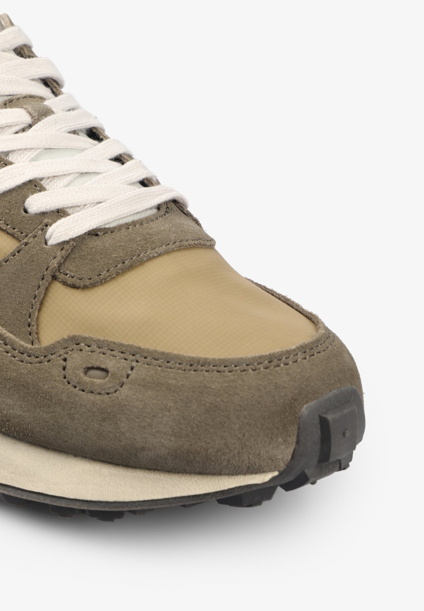 SNEAKERS CALAVERA ESTABILIZADOR PRONUNCIADO