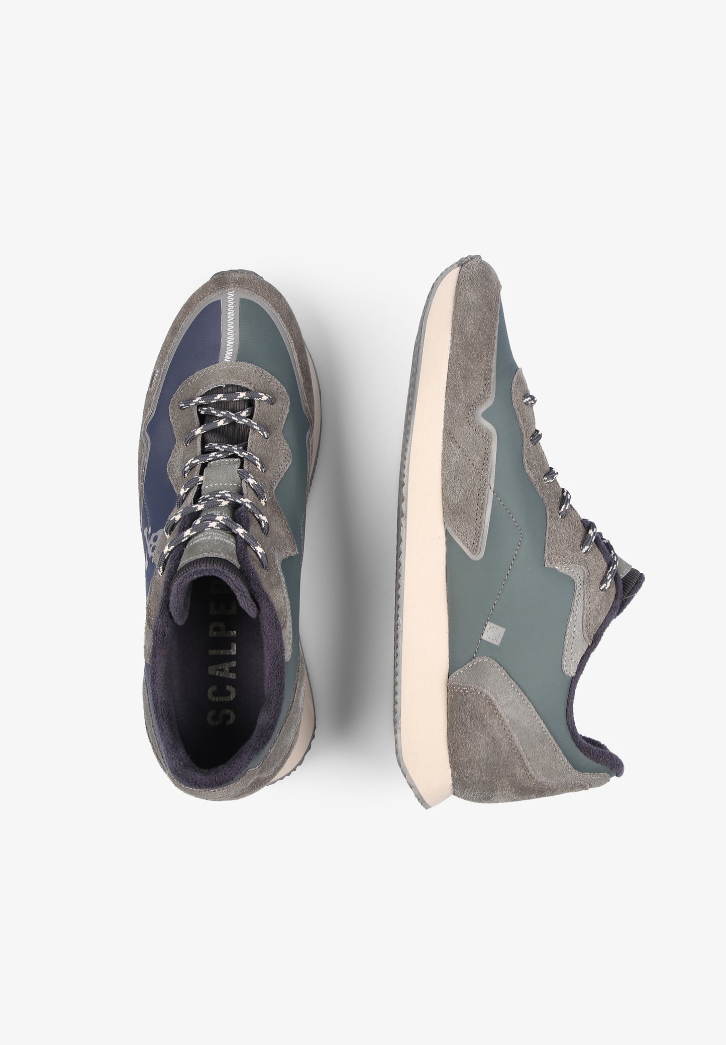 SNEAKERS DETALLE SUELA LATERAL