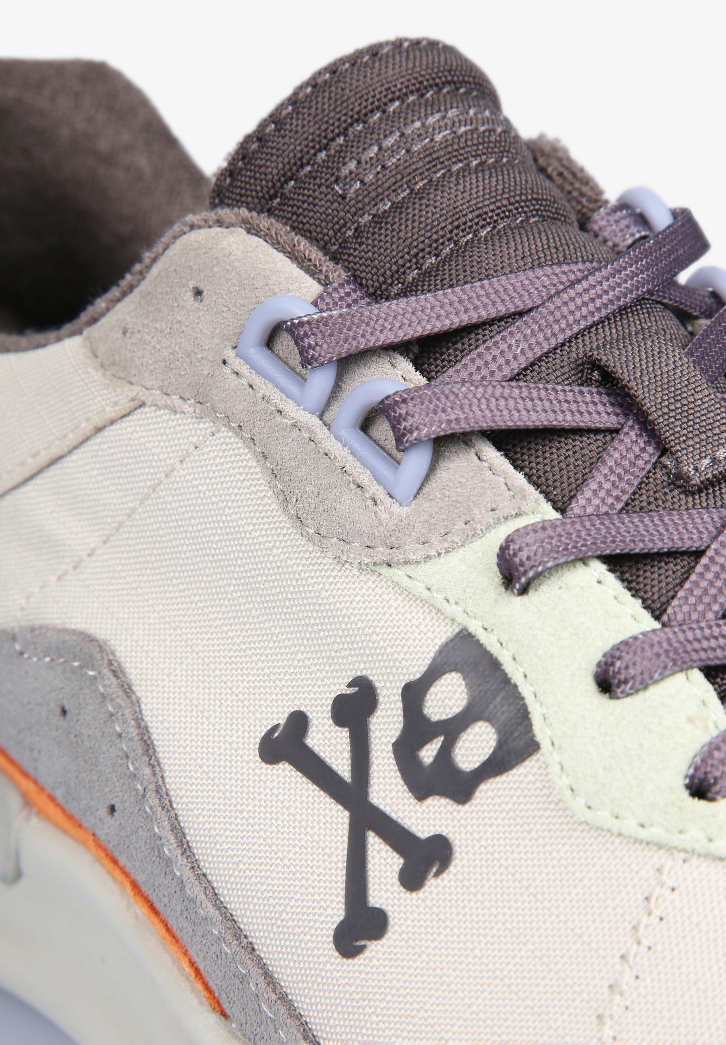 SNEAKERS SUELA DETALLE COLORES