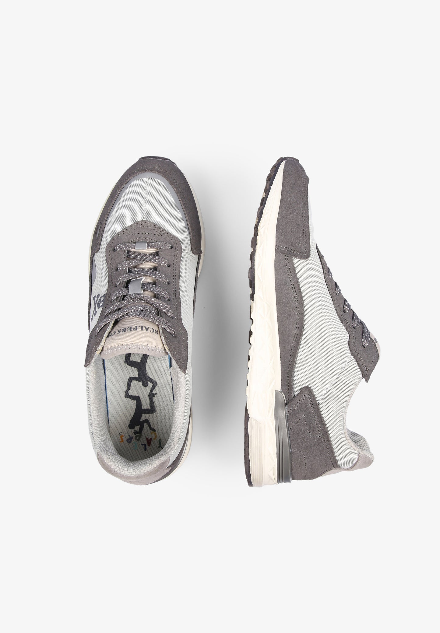 SNEAKERS CALAVERA DETALLE COSTURA