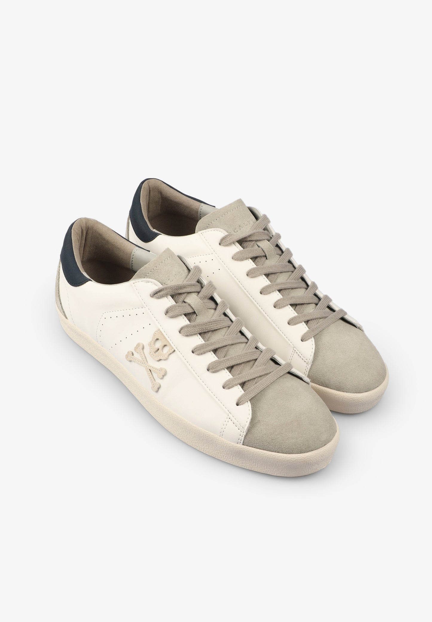 SNEAKERS BAJAS CALAVERA LATERAL