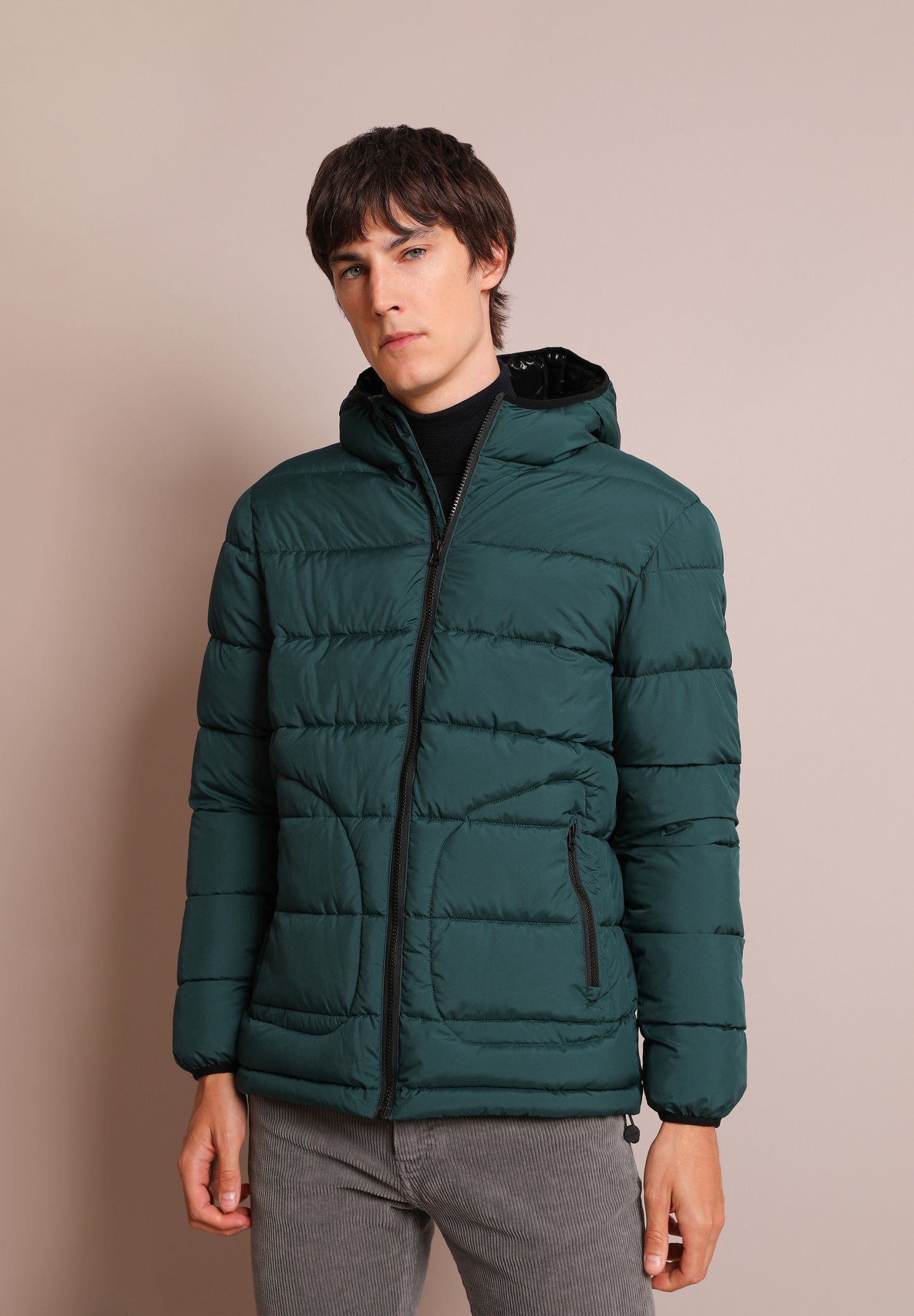 CHAQUETA ACOLCHADA CAPUCHA