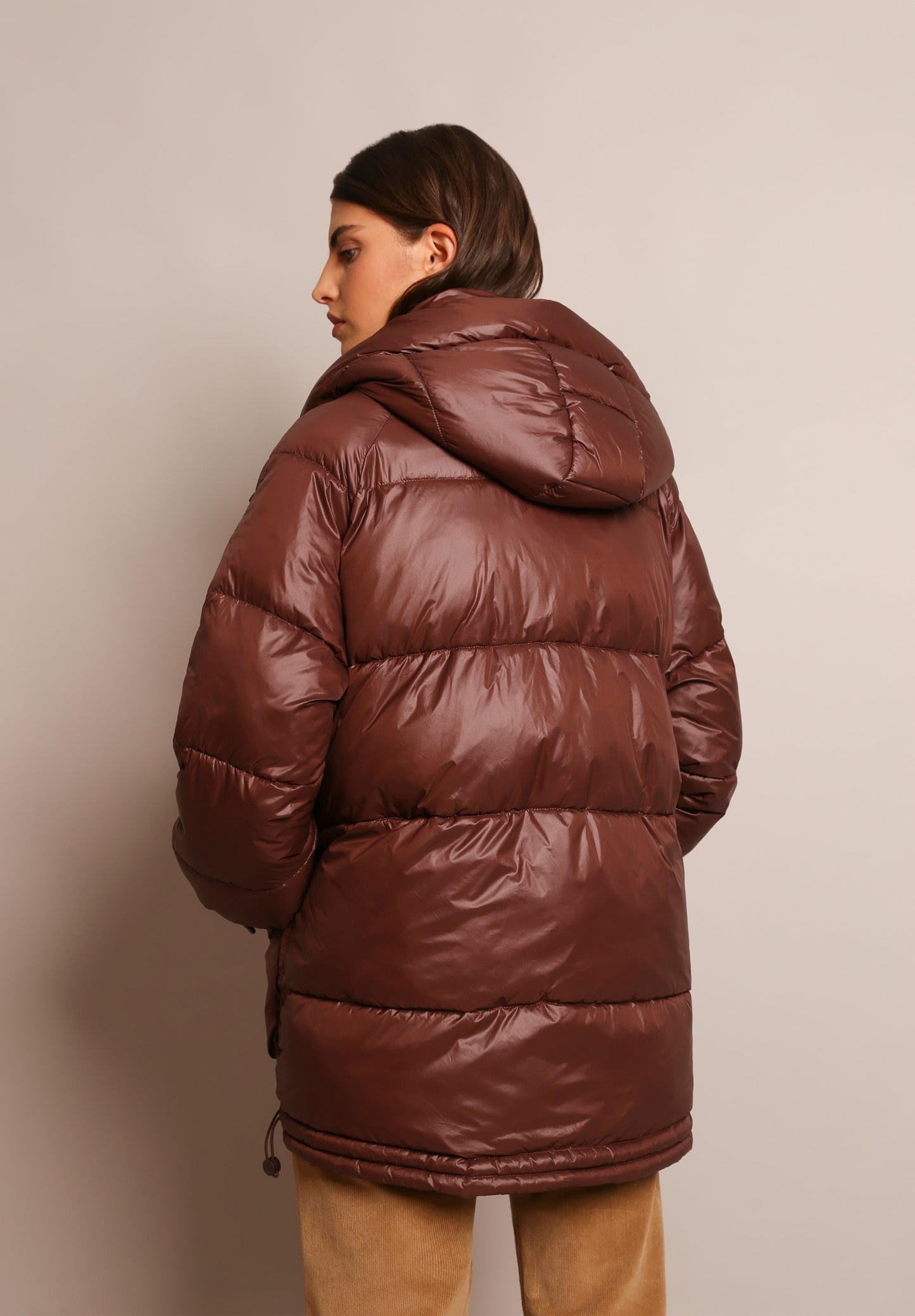 ABRIGO ACOLCHADO BOLSILLOS PARCHE