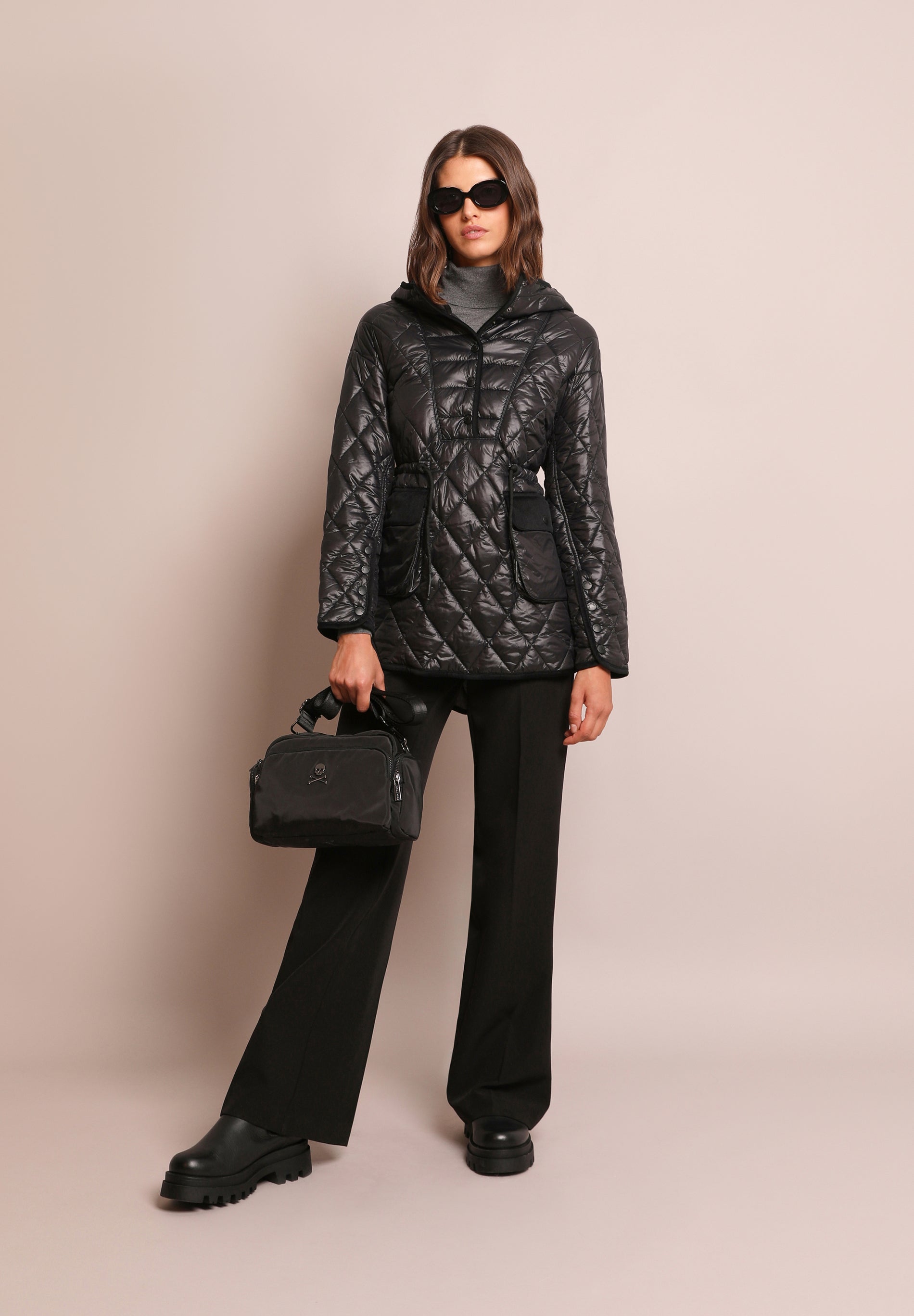 ABRIGO ACOLCHADO CANGURO