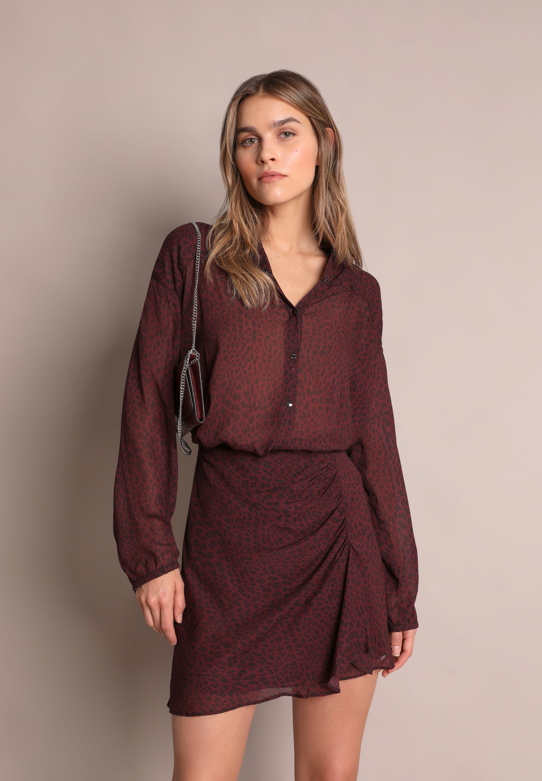 BLUSA SEMITRANSPARENTE ANIMAL PRINT