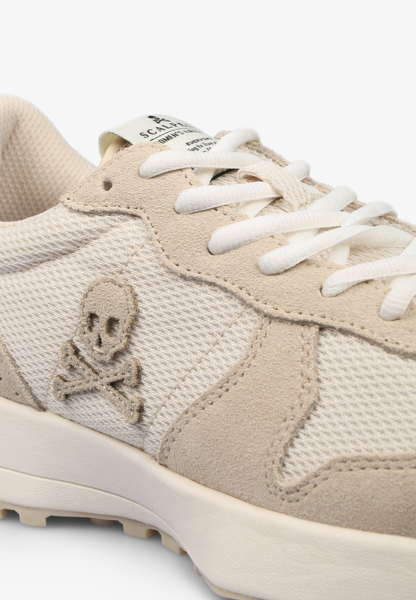 SNEAKERS CALAVERA SUELA DENTADA