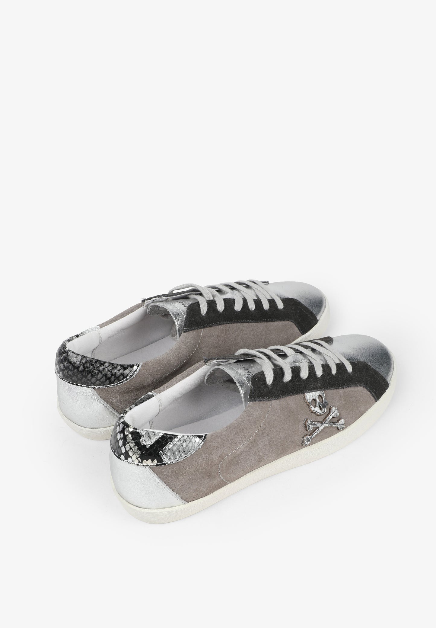 SNEAKERS BAJAS DETALLES ANIMAL PRINT