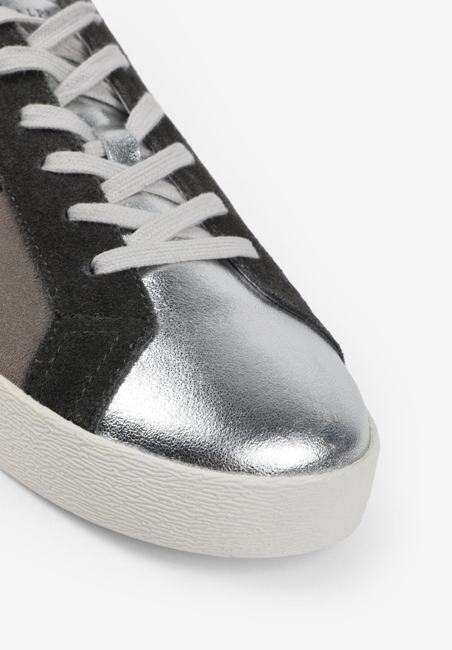 SNEAKERS BAJAS DETALLES ANIMAL PRINT