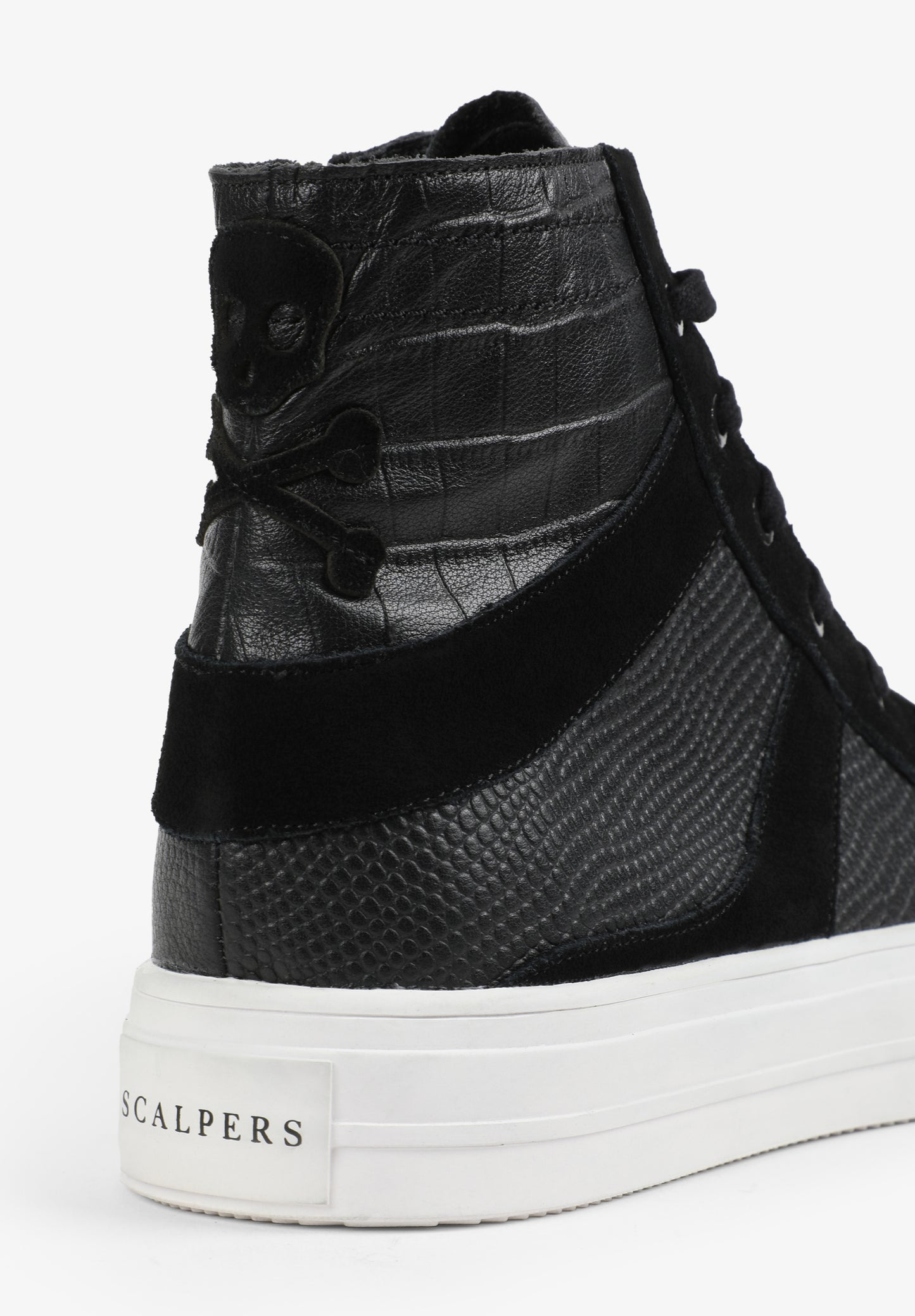 SNEAKERS ALTAS GRABADAS