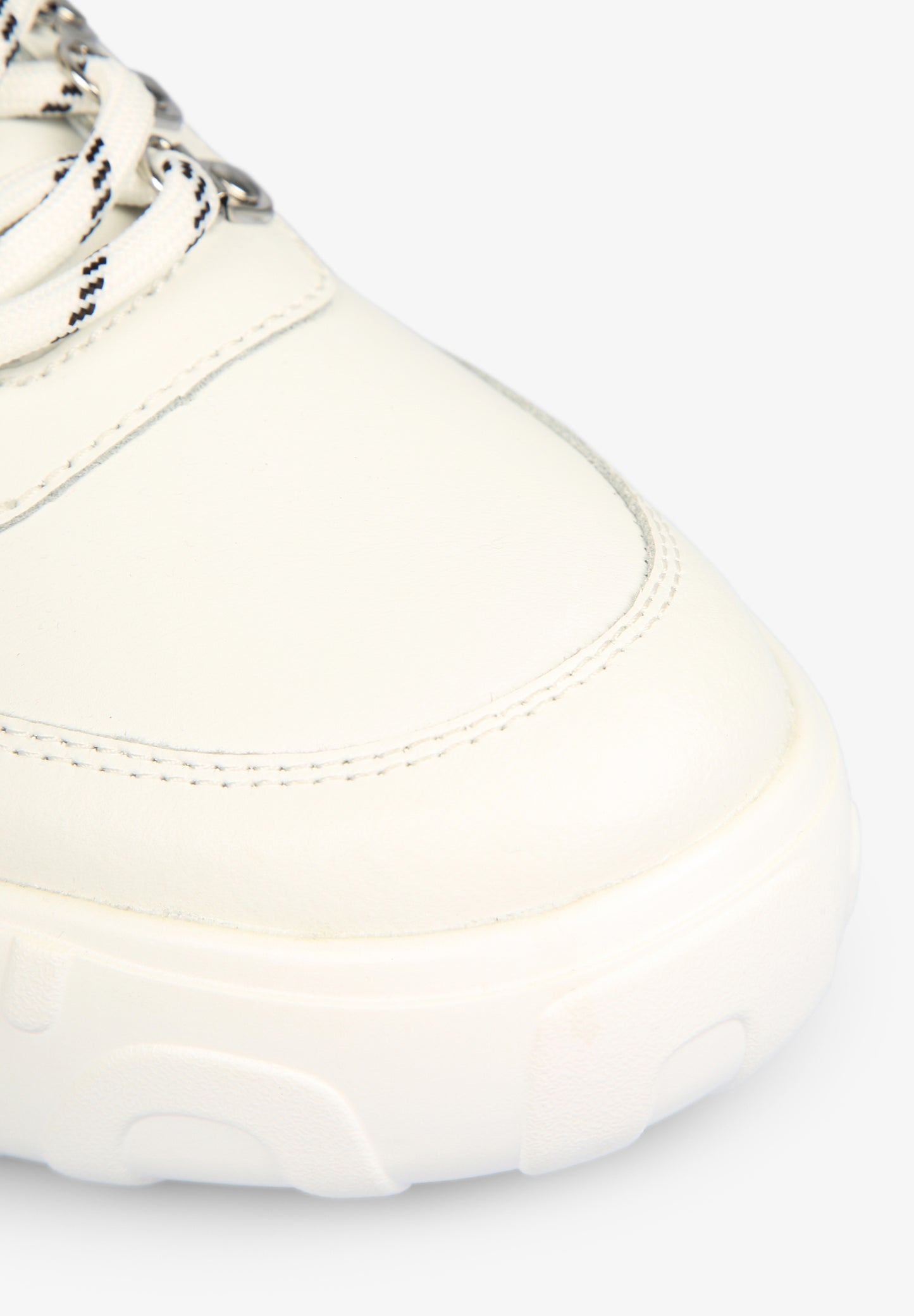 SNEAKERS SUELA ESPECIAL CONTRASTE