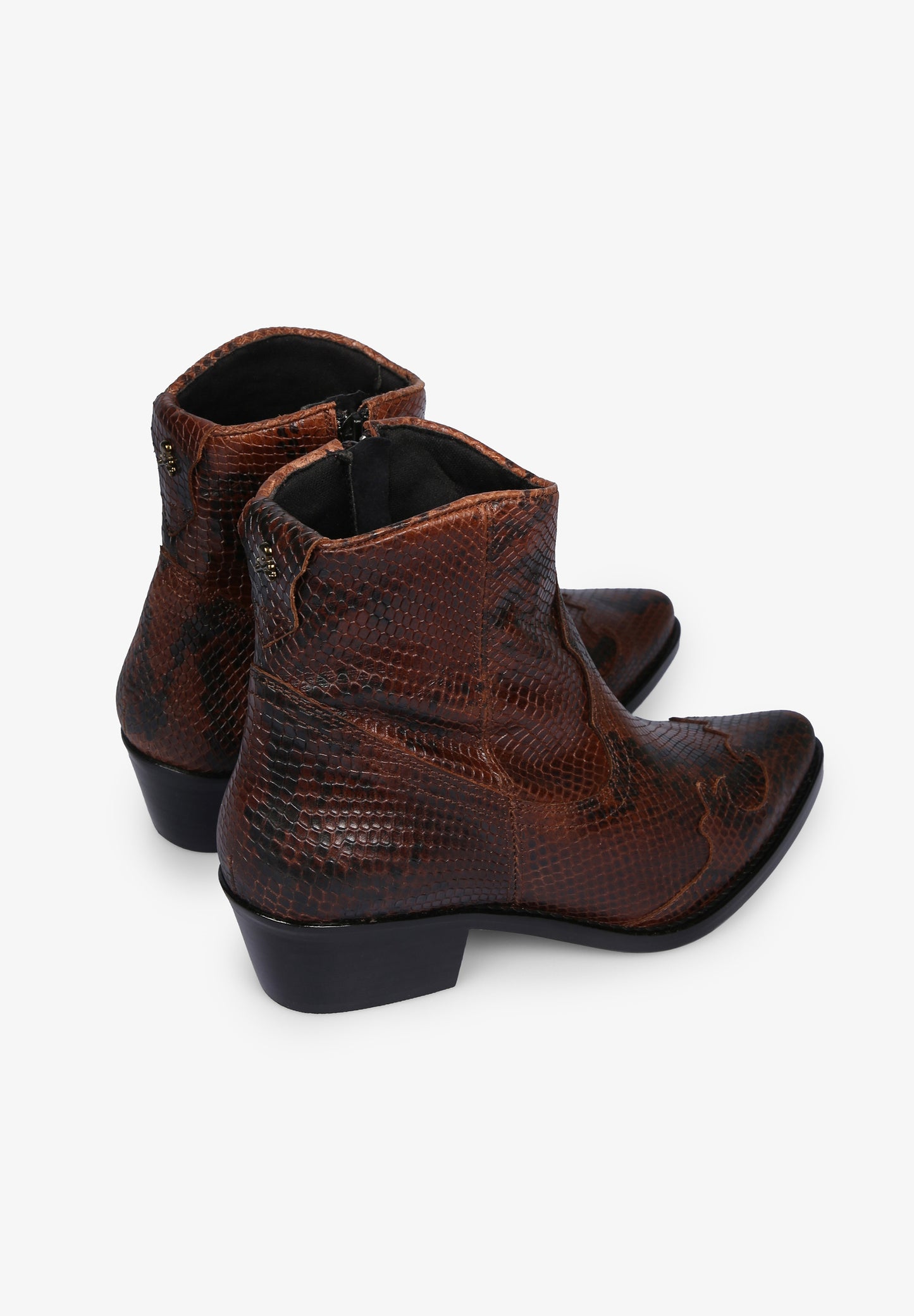 BOTIN COWBOY PIEL GRABADA