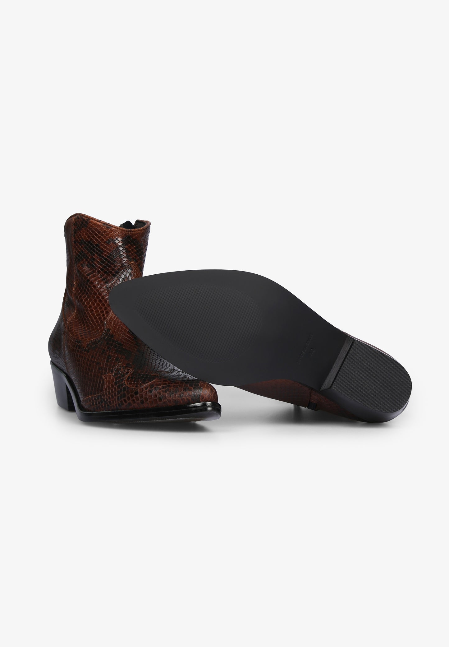 BOTIN COWBOY PIEL GRABADA