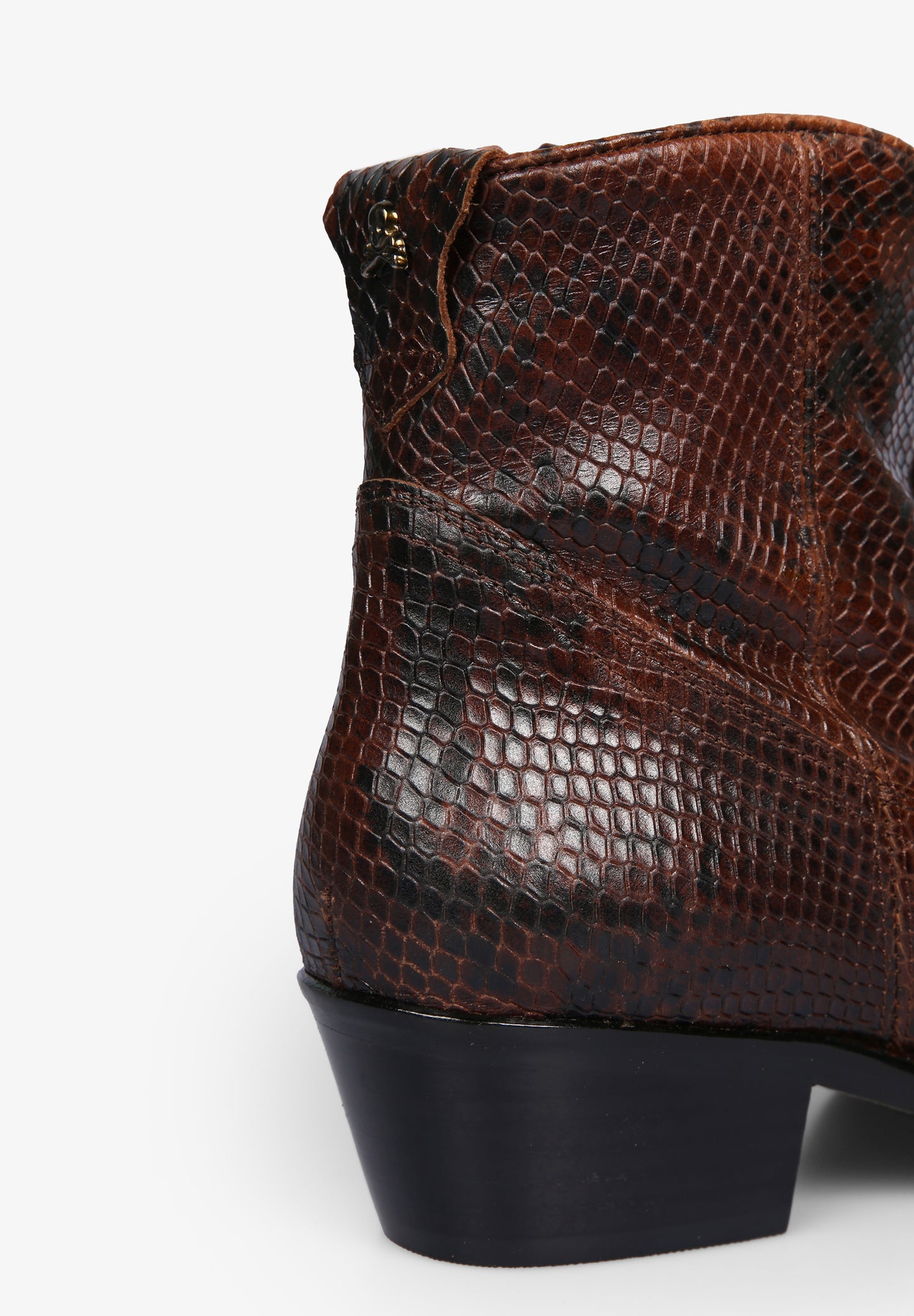 BOTIN COWBOY PIEL GRABADA