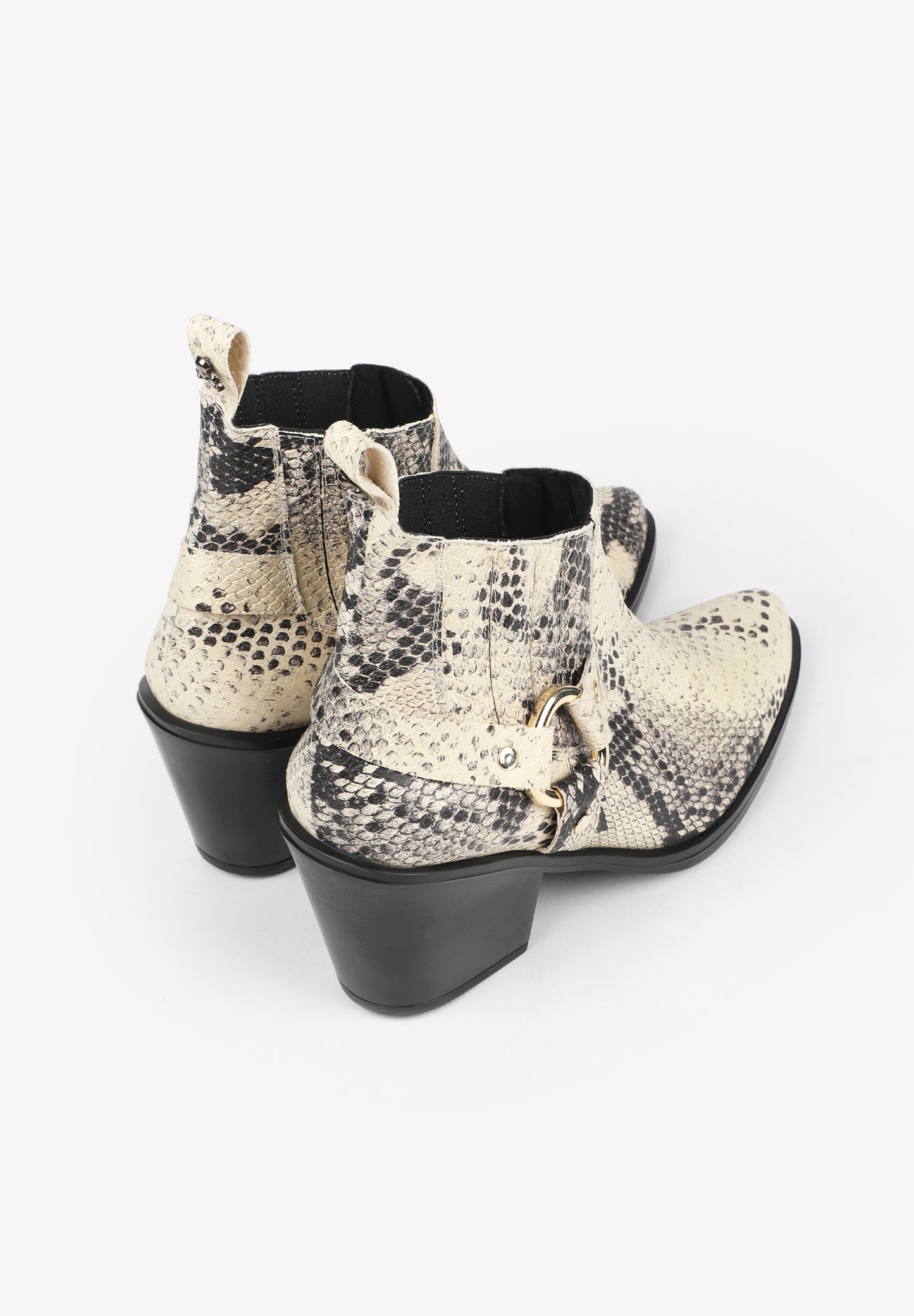 BOTÍN DETALLE ARGOLLA