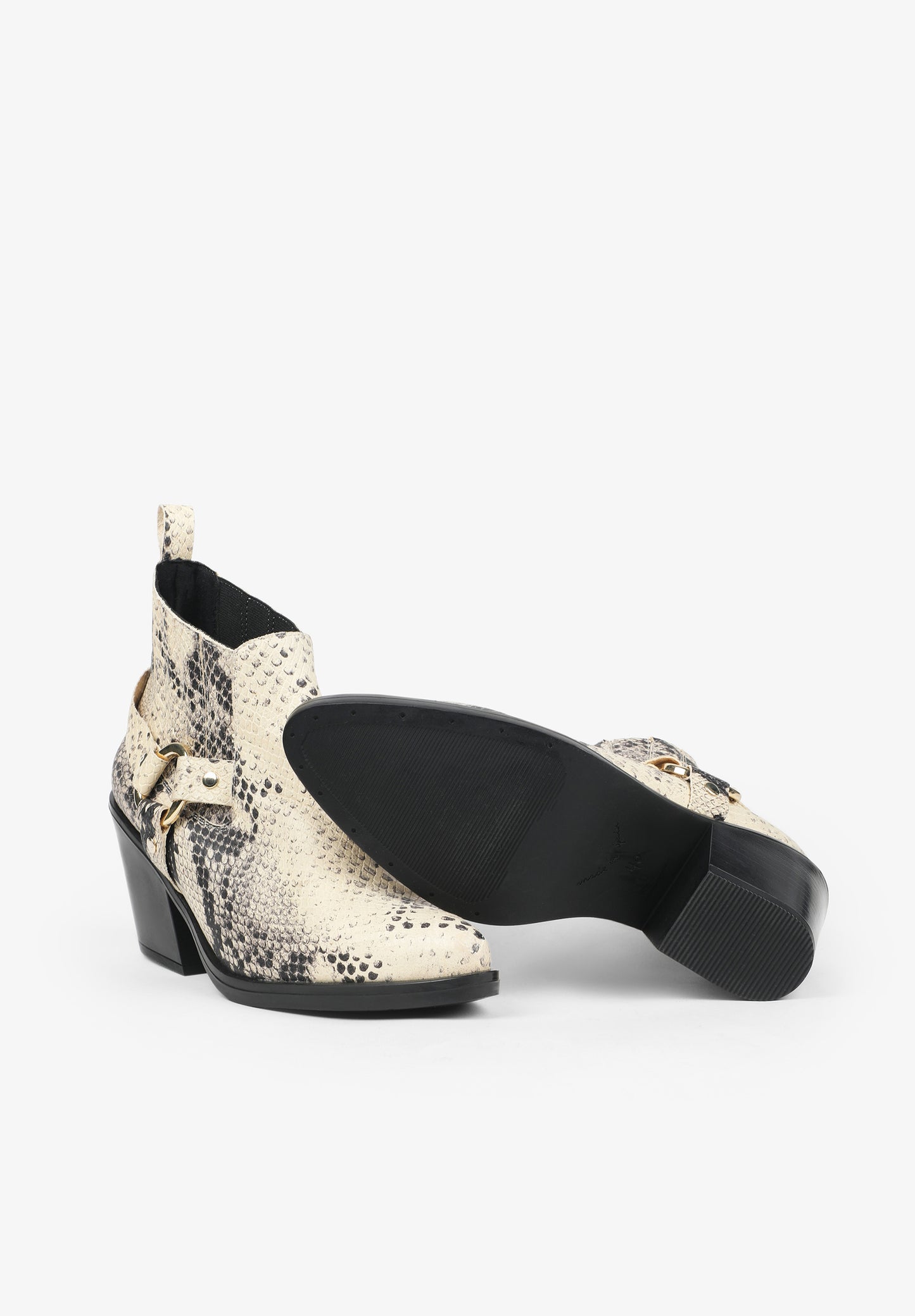 BOTÍN DETALLE ARGOLLA