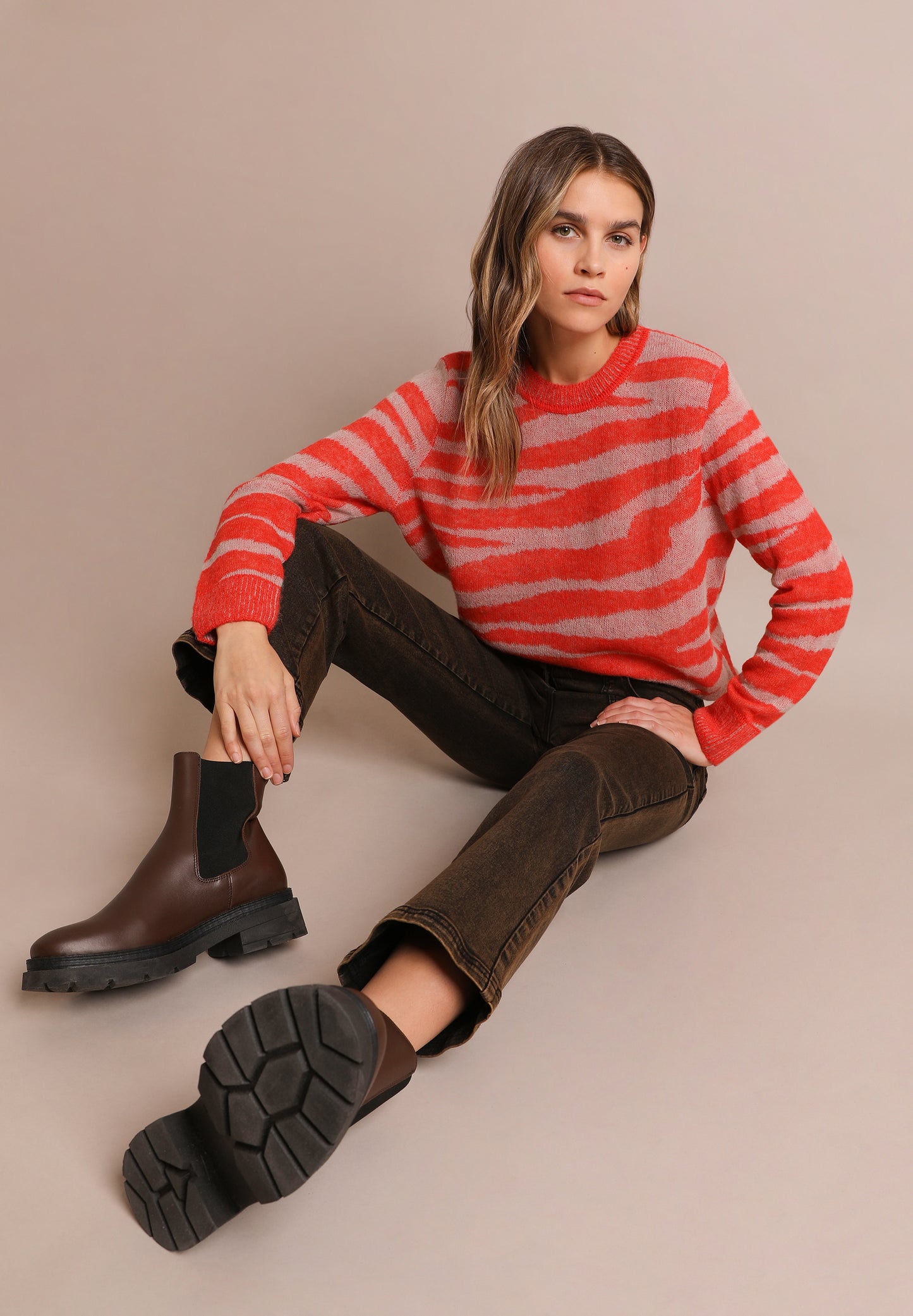 PANTALÓN FLARE ABOTONADO