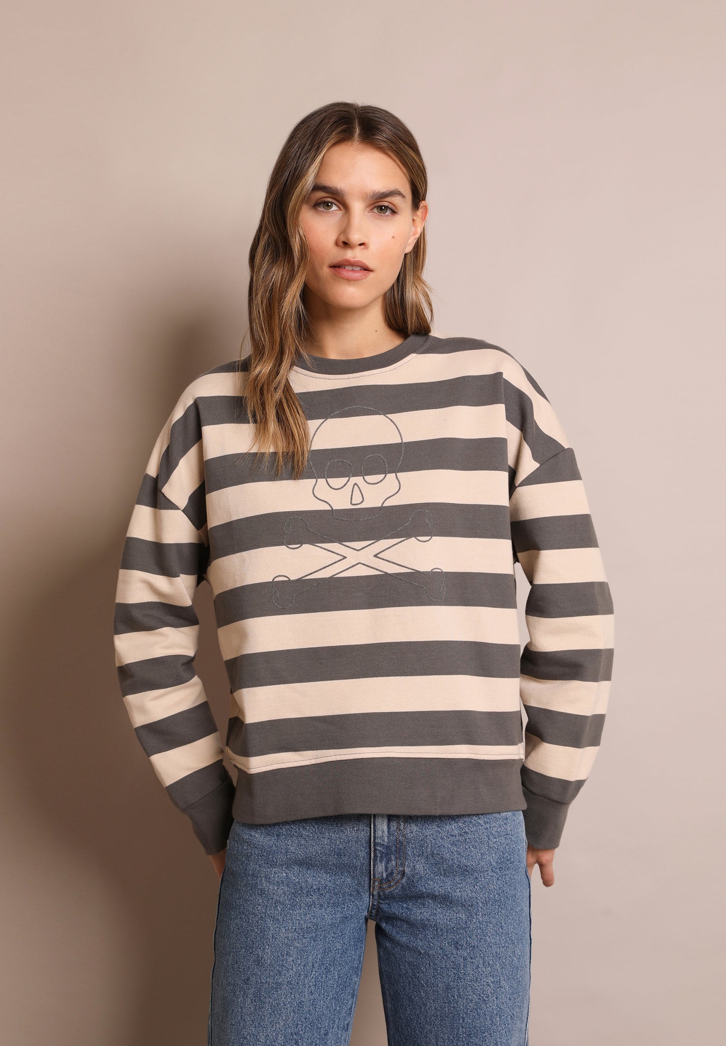 SUDADERA RAYAS CALAVERA