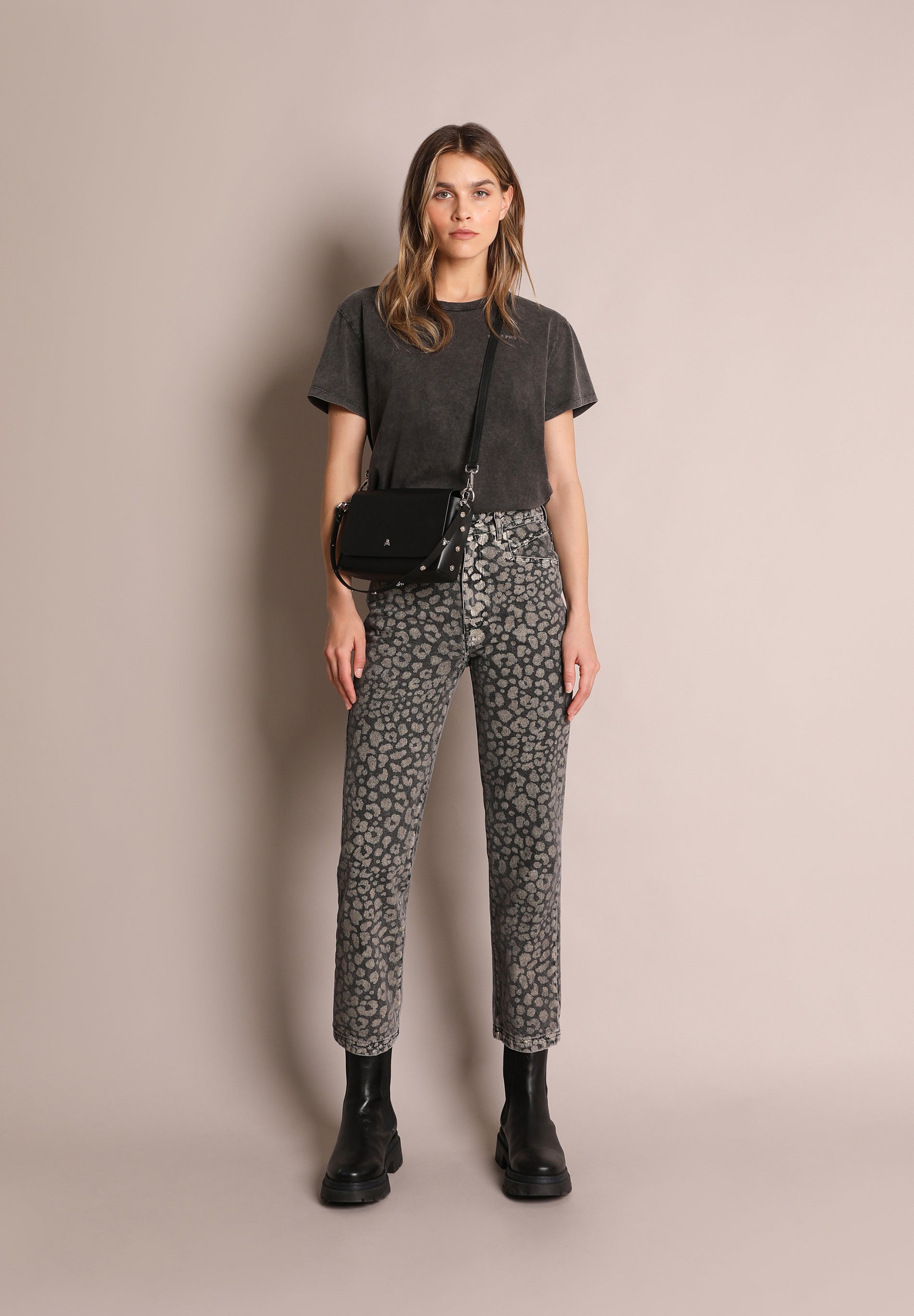 PANTALÓN DENIM ANIMAL PRINT