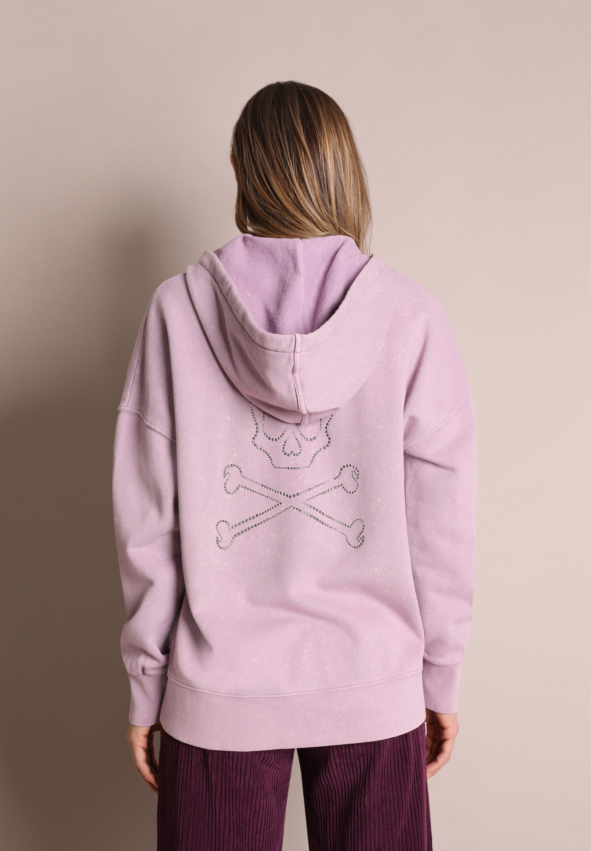 SUDADERA CAPUCHA CALAVERA TRASERA