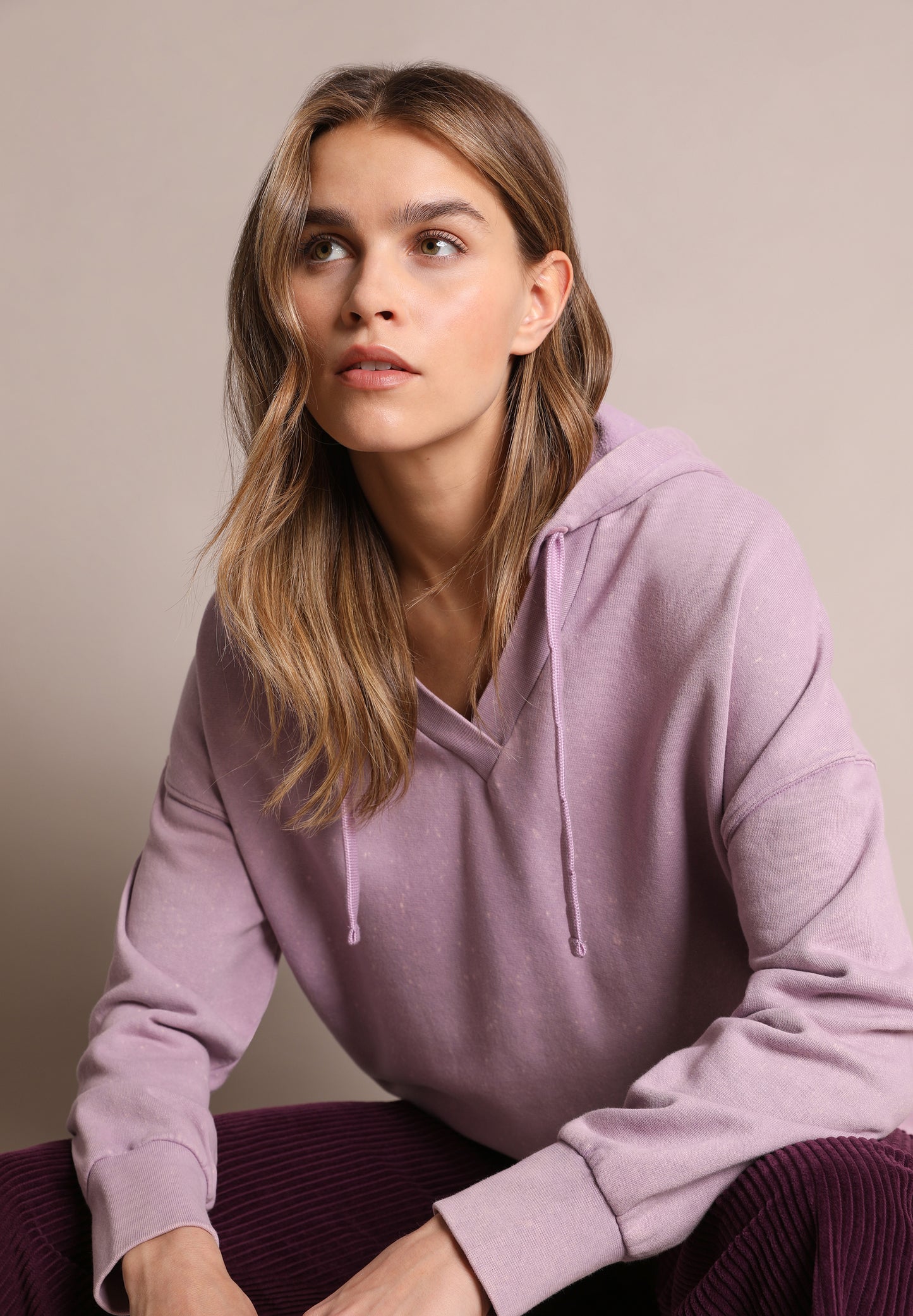 SUDADERA CAPUCHA CALAVERA TRASERA