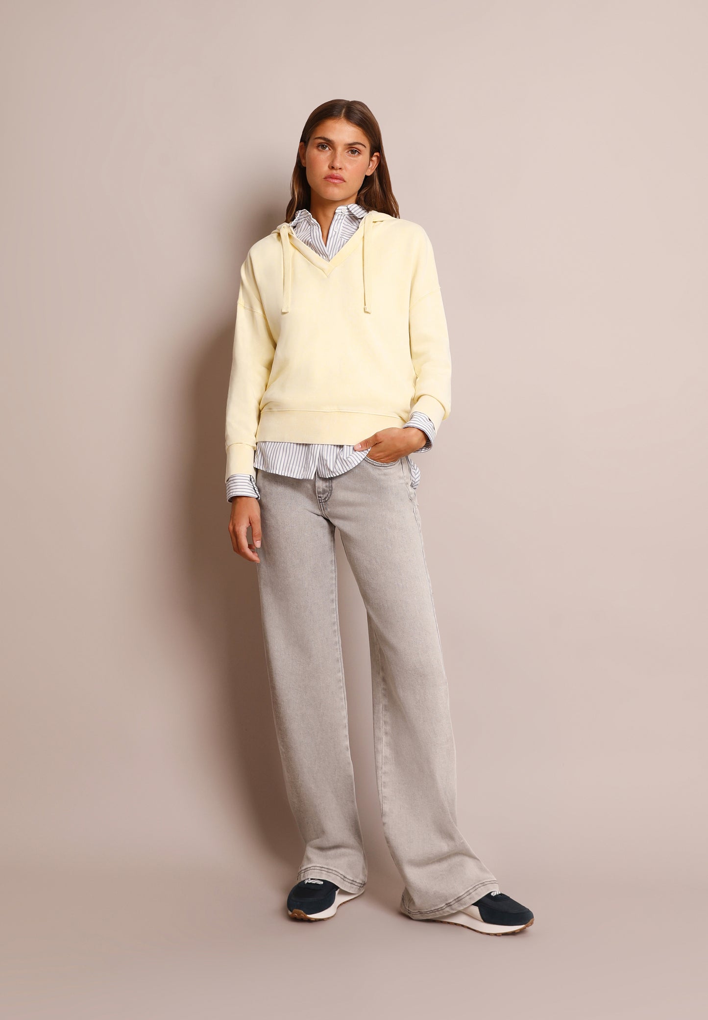 SUDADERA CAPUCHA CALAVERA TRASERA