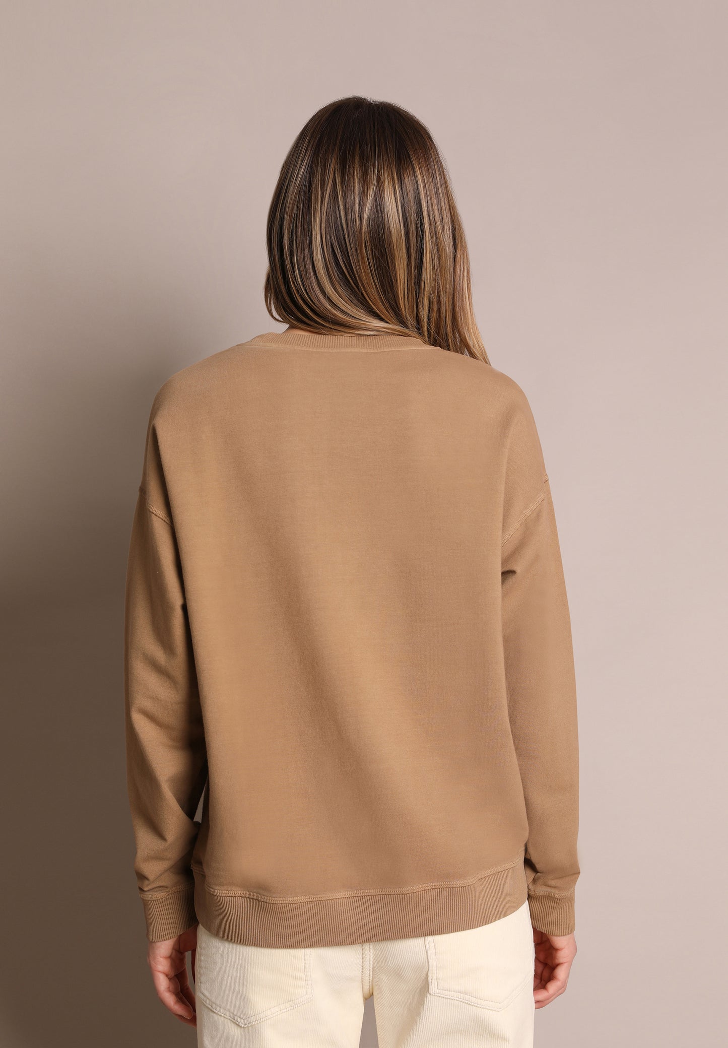 SUDADERA CALAVERA PARCHE