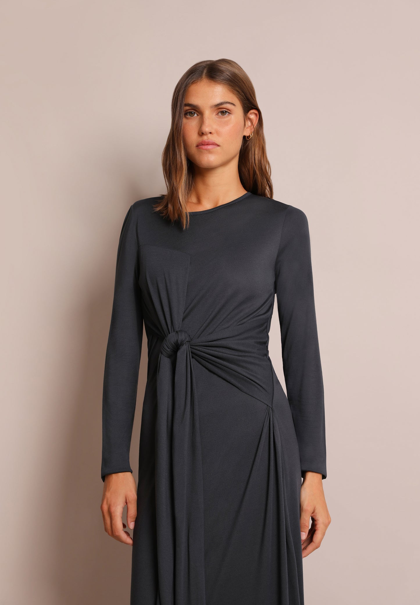 VESTIDO MIDI NUDO