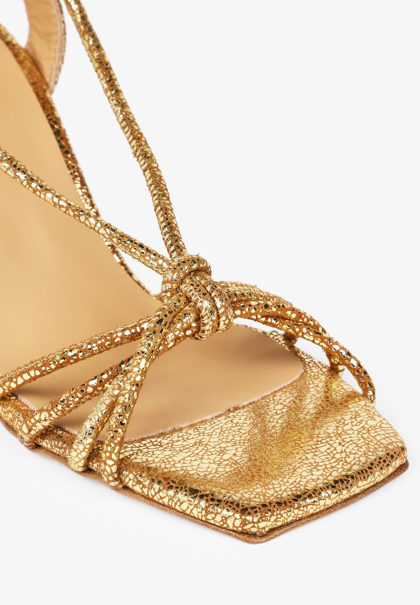 SANDALIAS TACÓN TIRAS