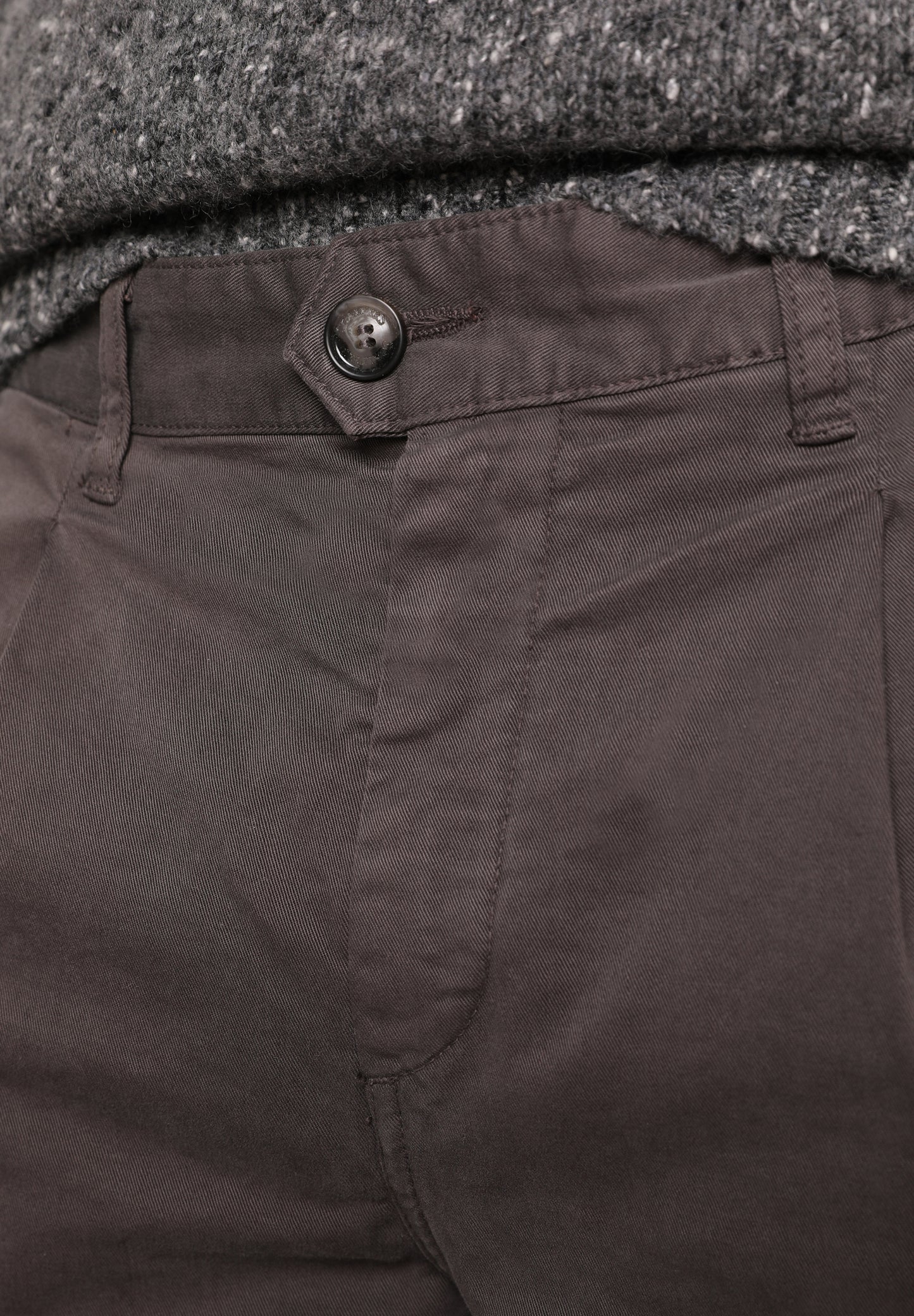 PANTALÓN RELAXED CHINO PINZAS